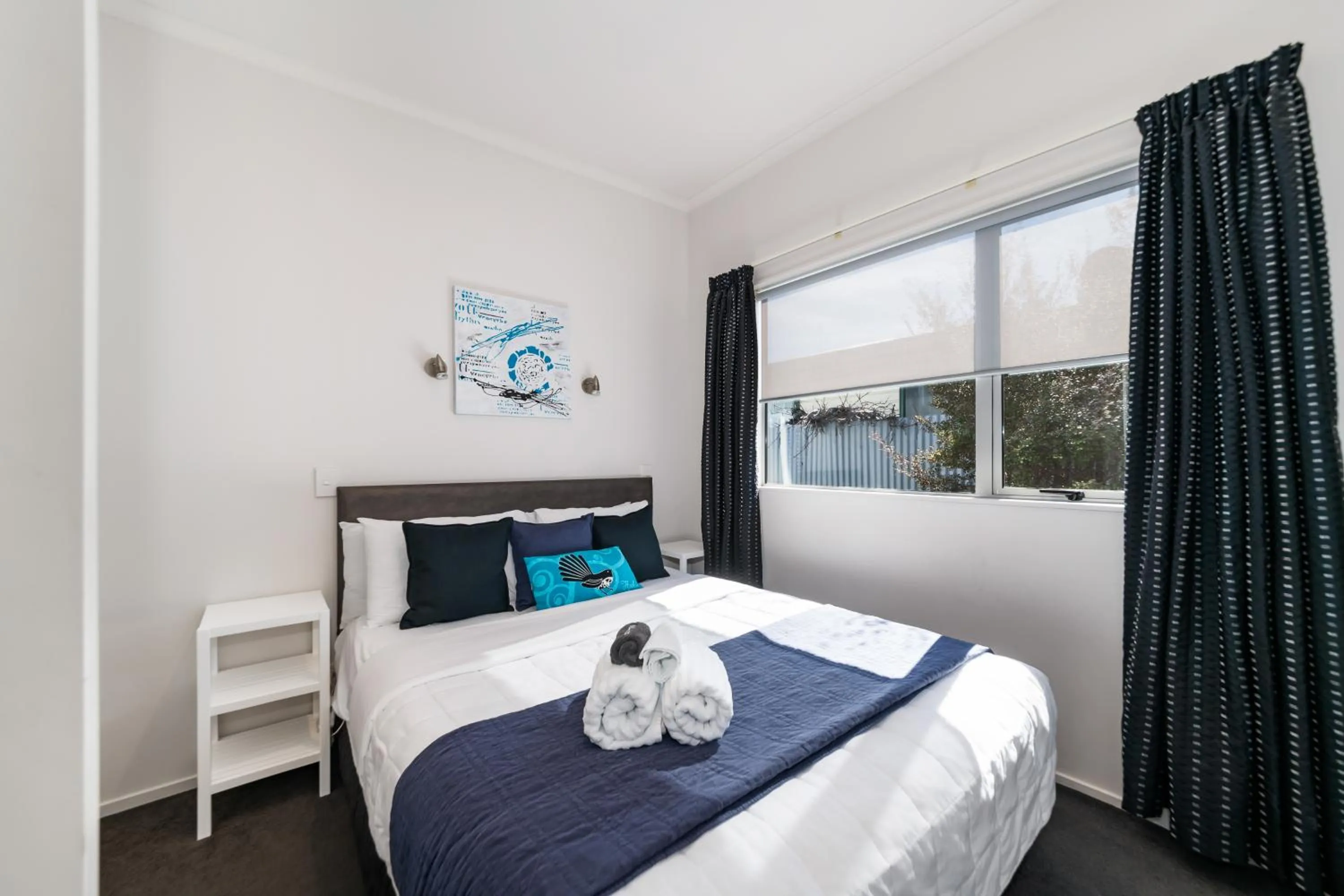 Bedroom, Bed in Two Tree Lodge