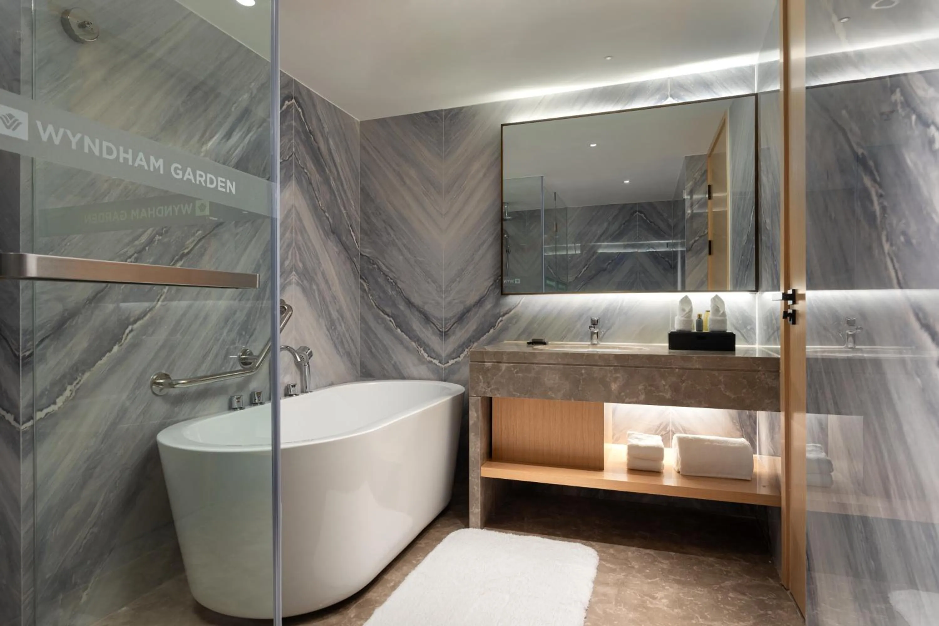 Bathroom in Wyndham Garden Haikou Meilan