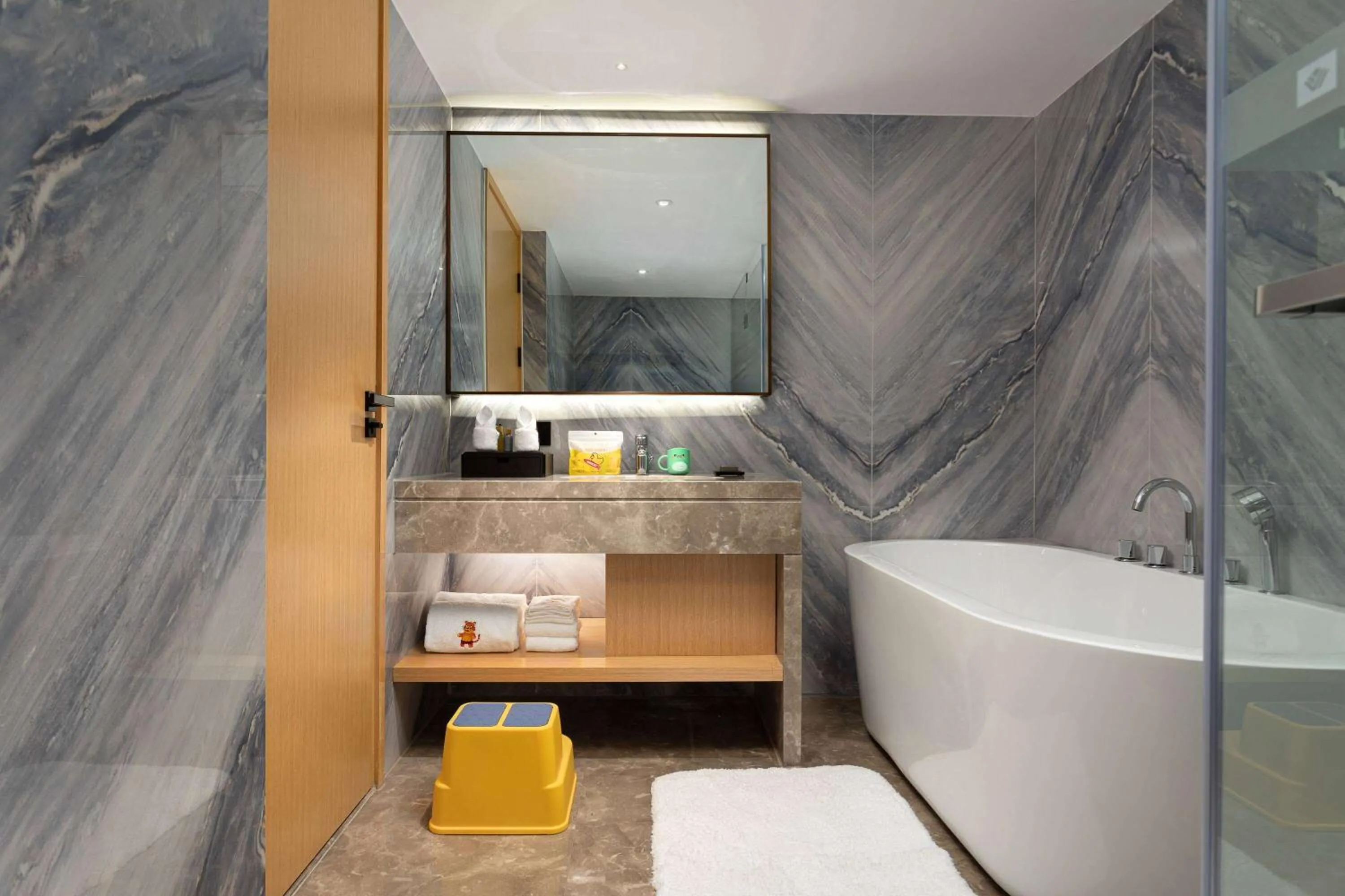 Photo of the whole room in Wyndham Garden Haikou Meilan