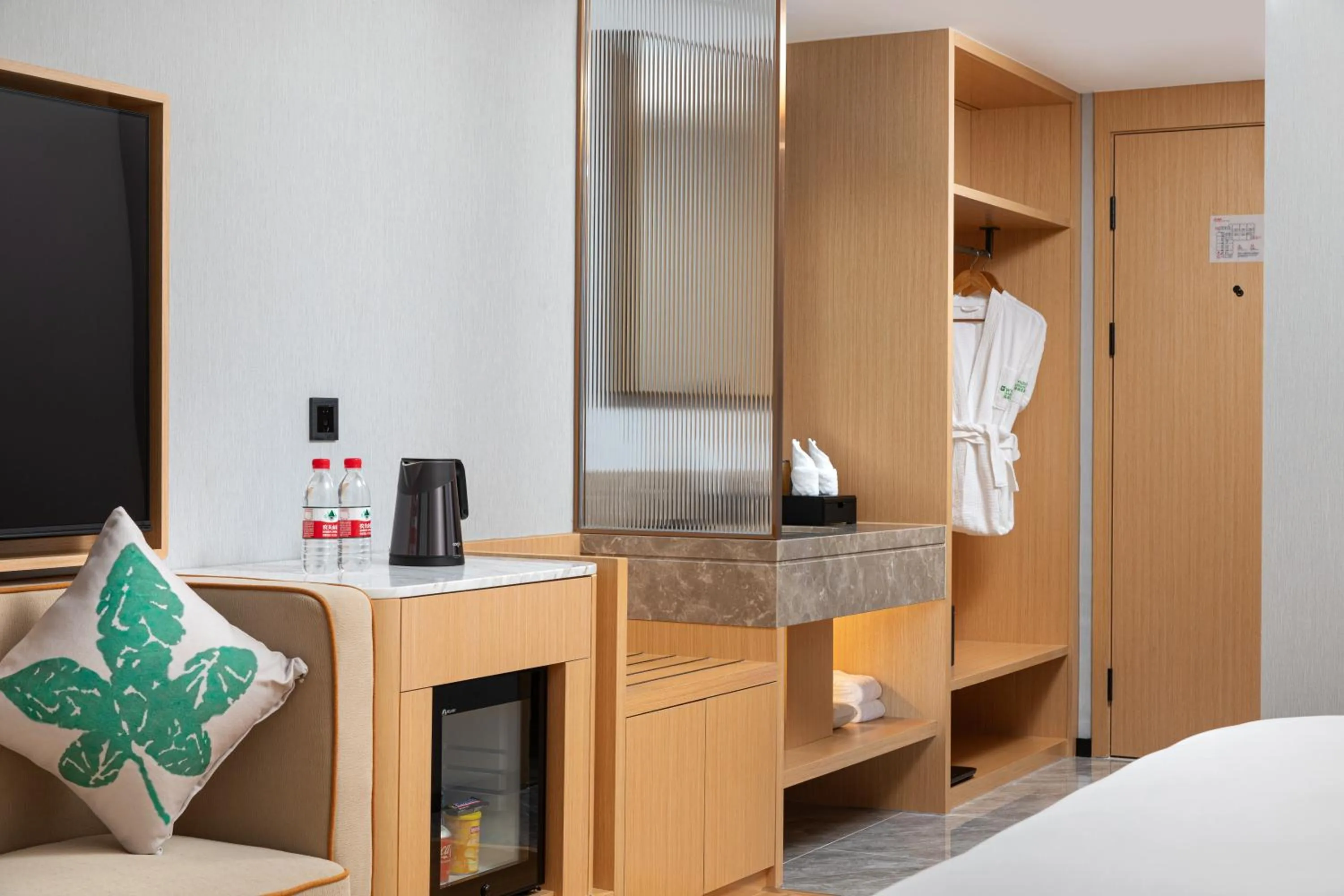 Bedroom in Wyndham Garden Haikou Meilan