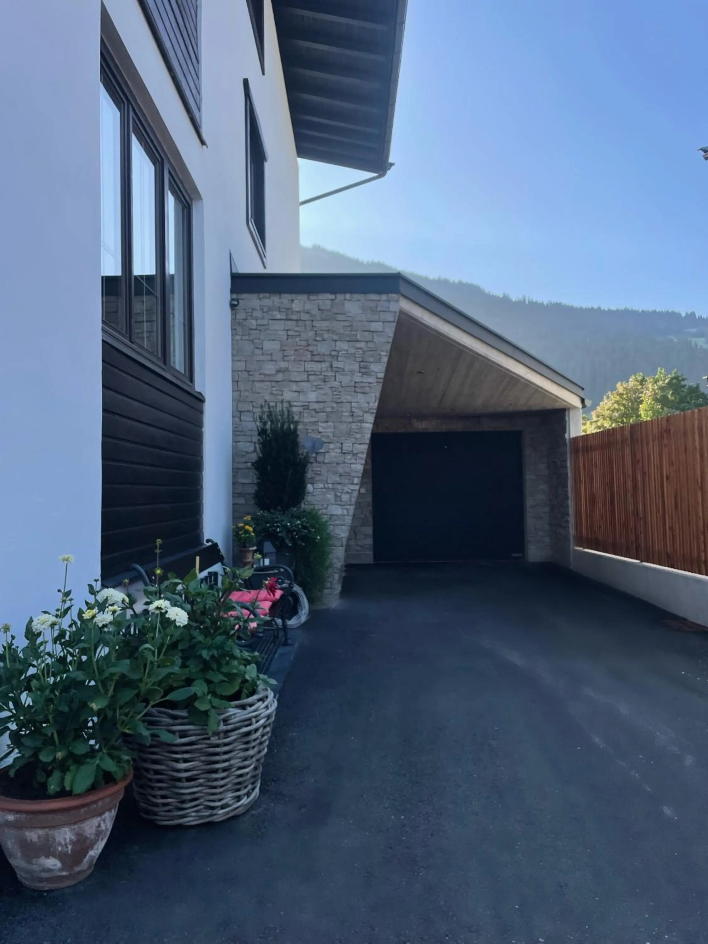 Property building in Hotel-Garni Austria