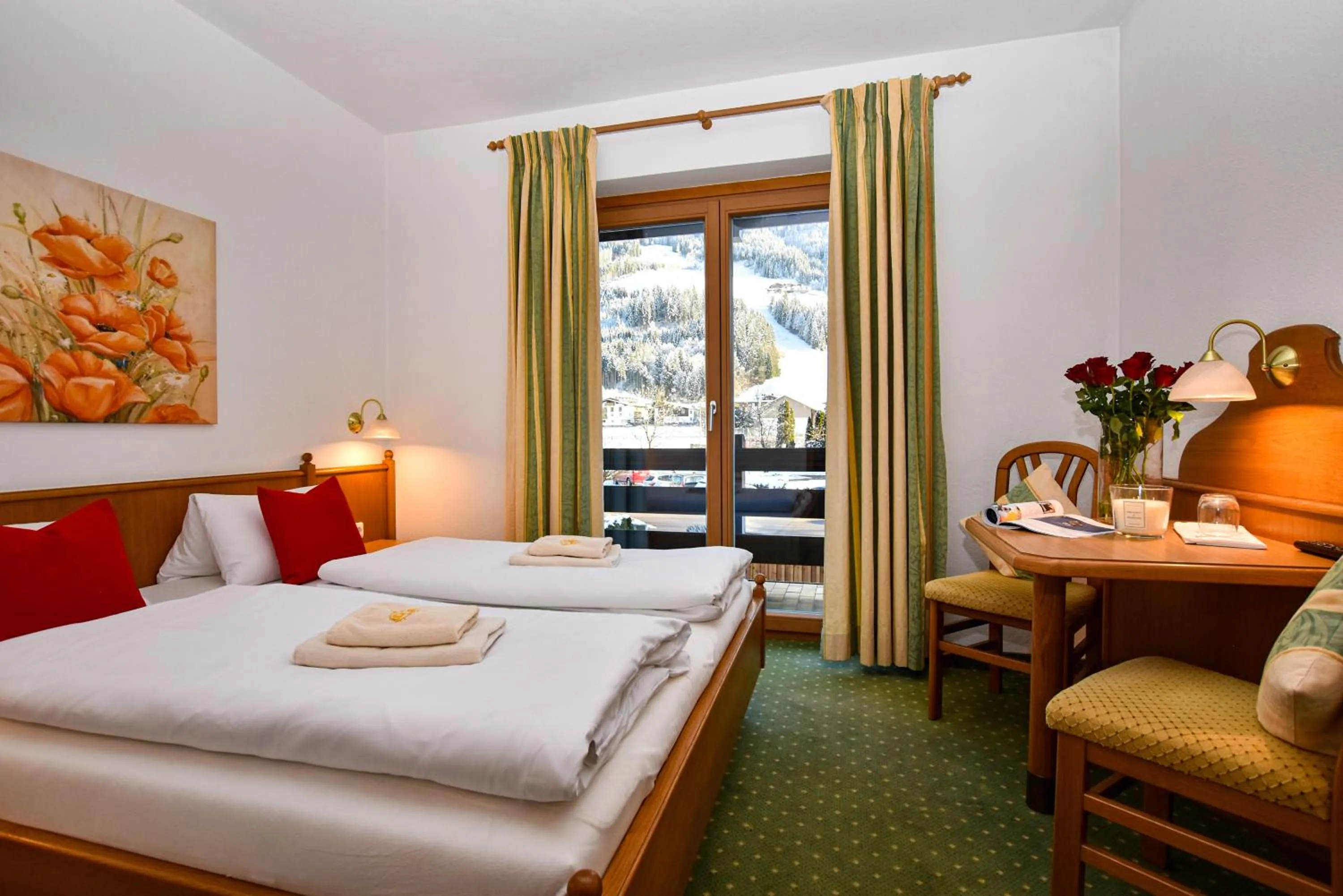 Bed in Hotel-Garni Austria
