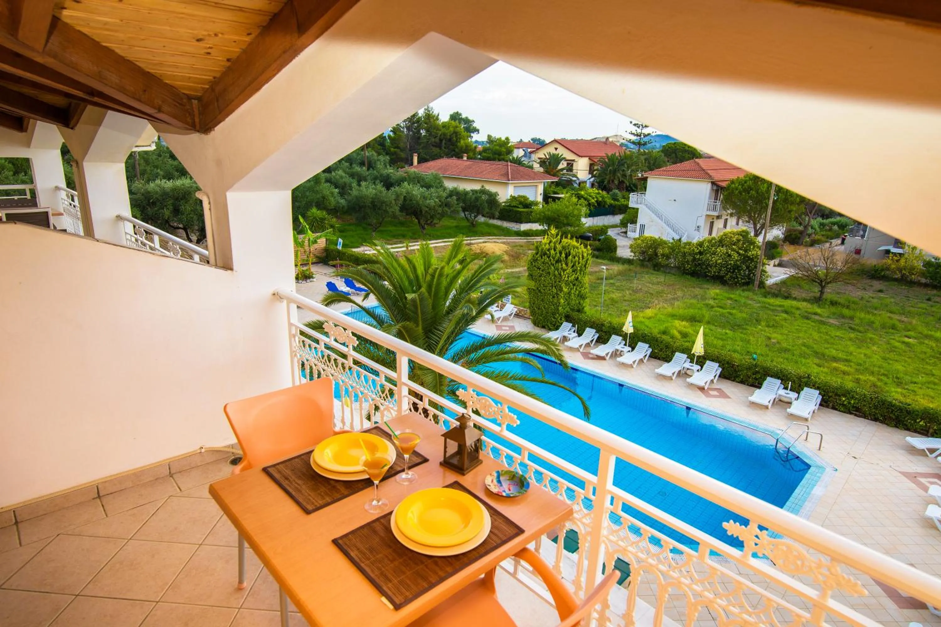 Loft Studio in Sunflower Apartments & Studios