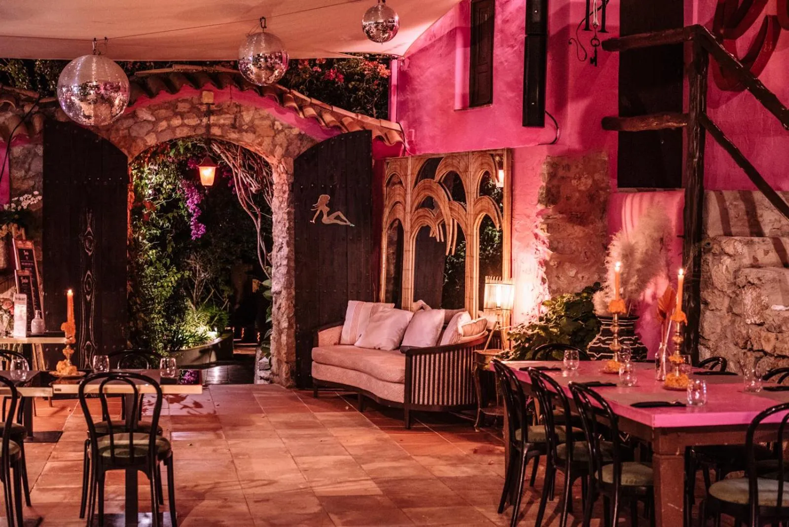 Restaurant/places to eat in Pikes Ibiza