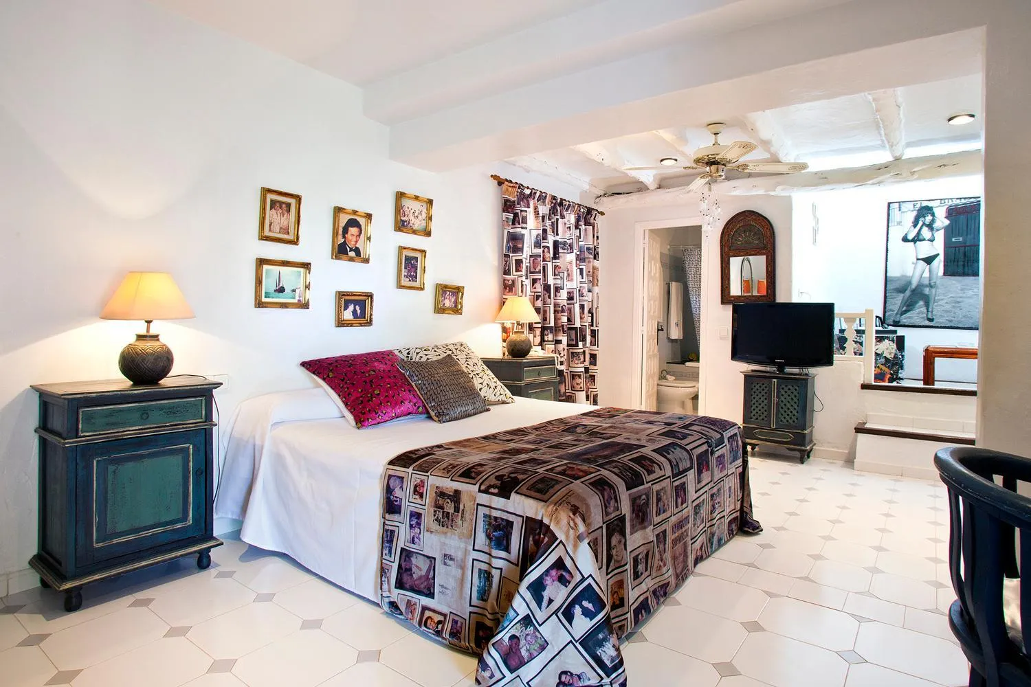 Photo of the whole room in Pikes Ibiza