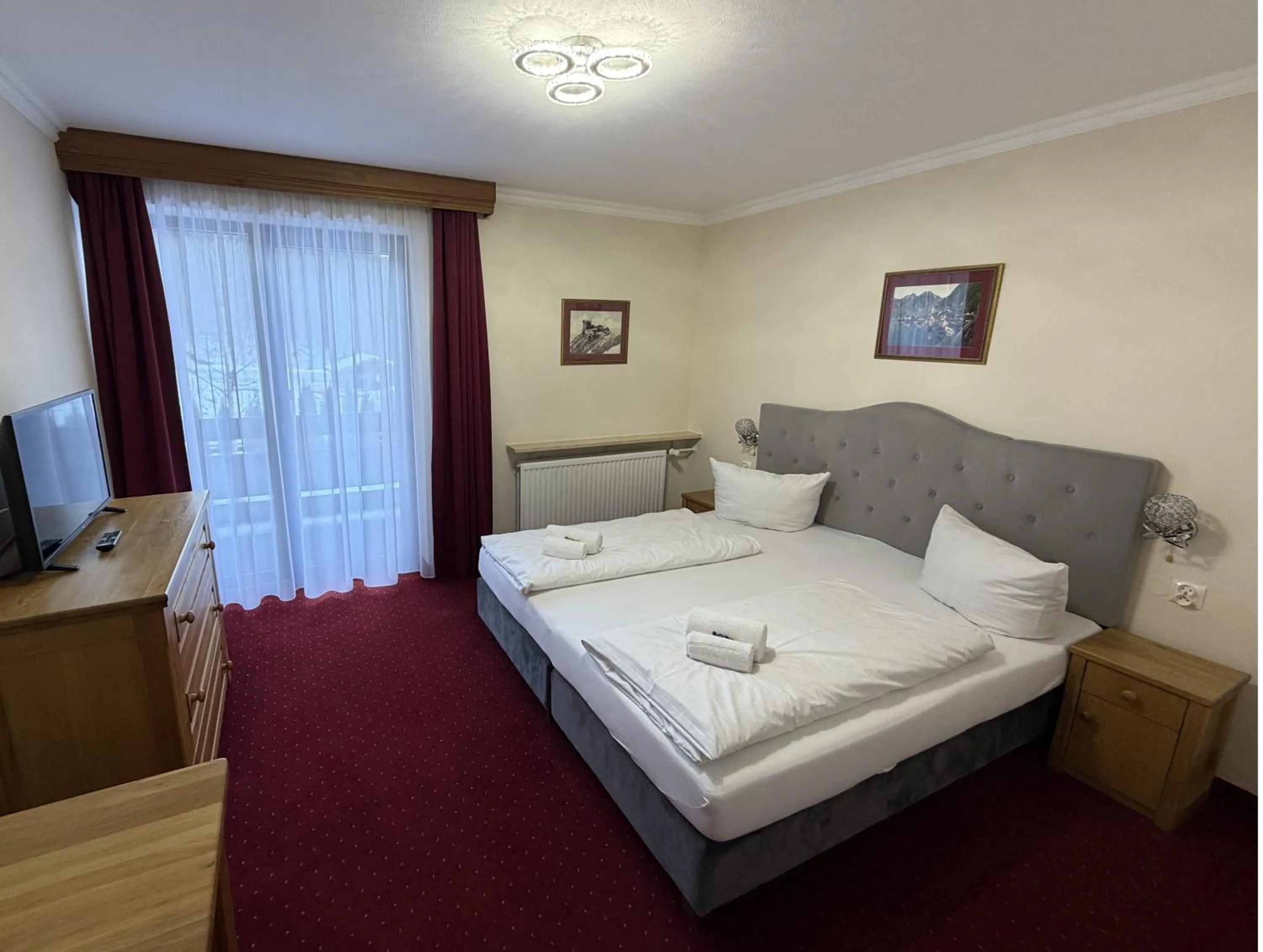 Photo of the whole room, Bed in Hotel Gundl Alm