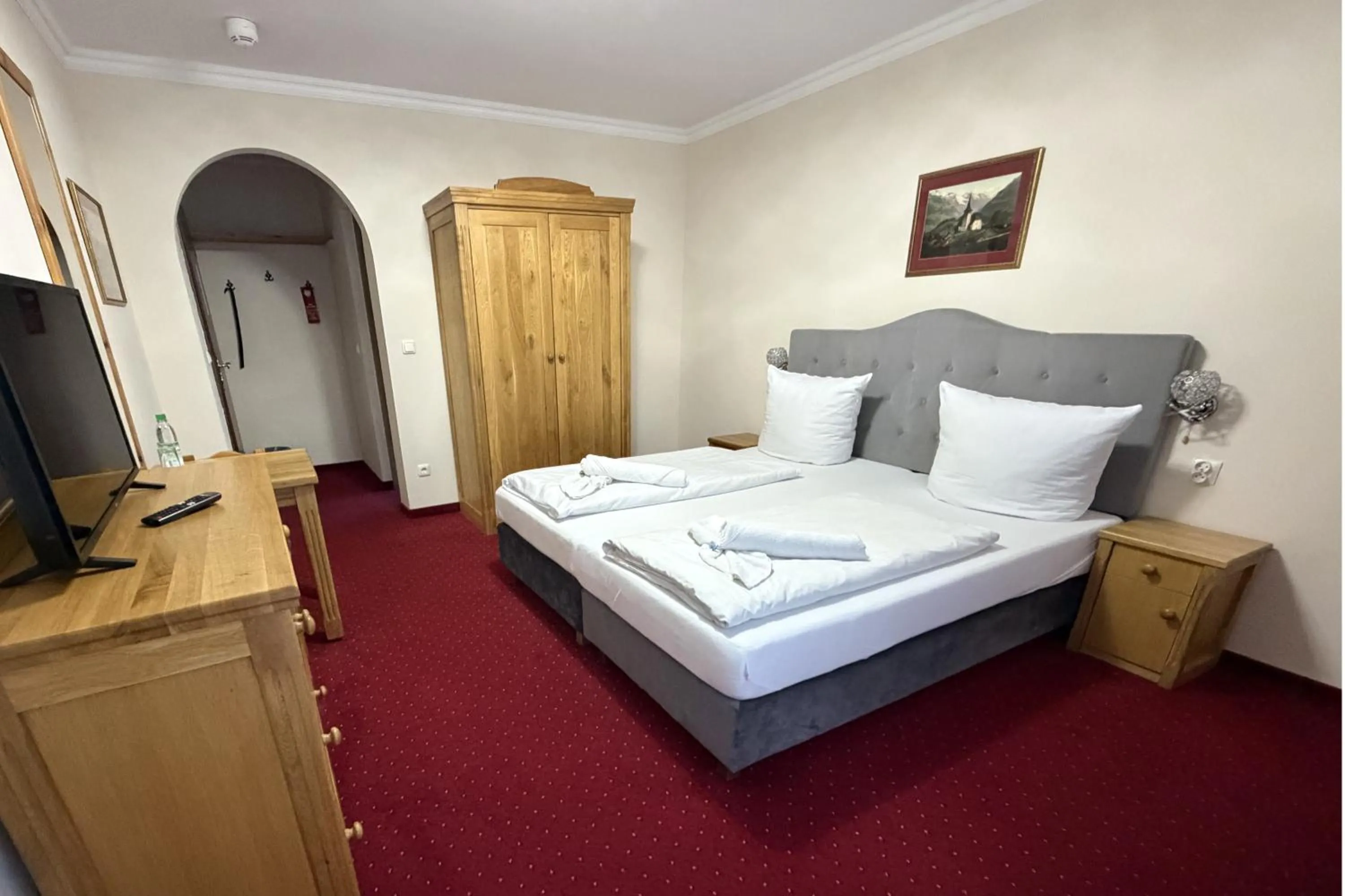 Photo of the whole room, Bed in Hotel Gundl Alm