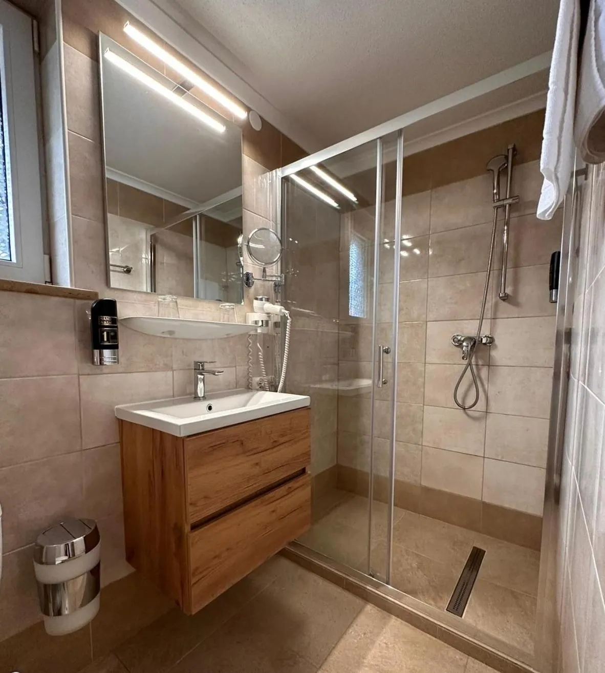 Bathroom in Hotel Gundl Alm