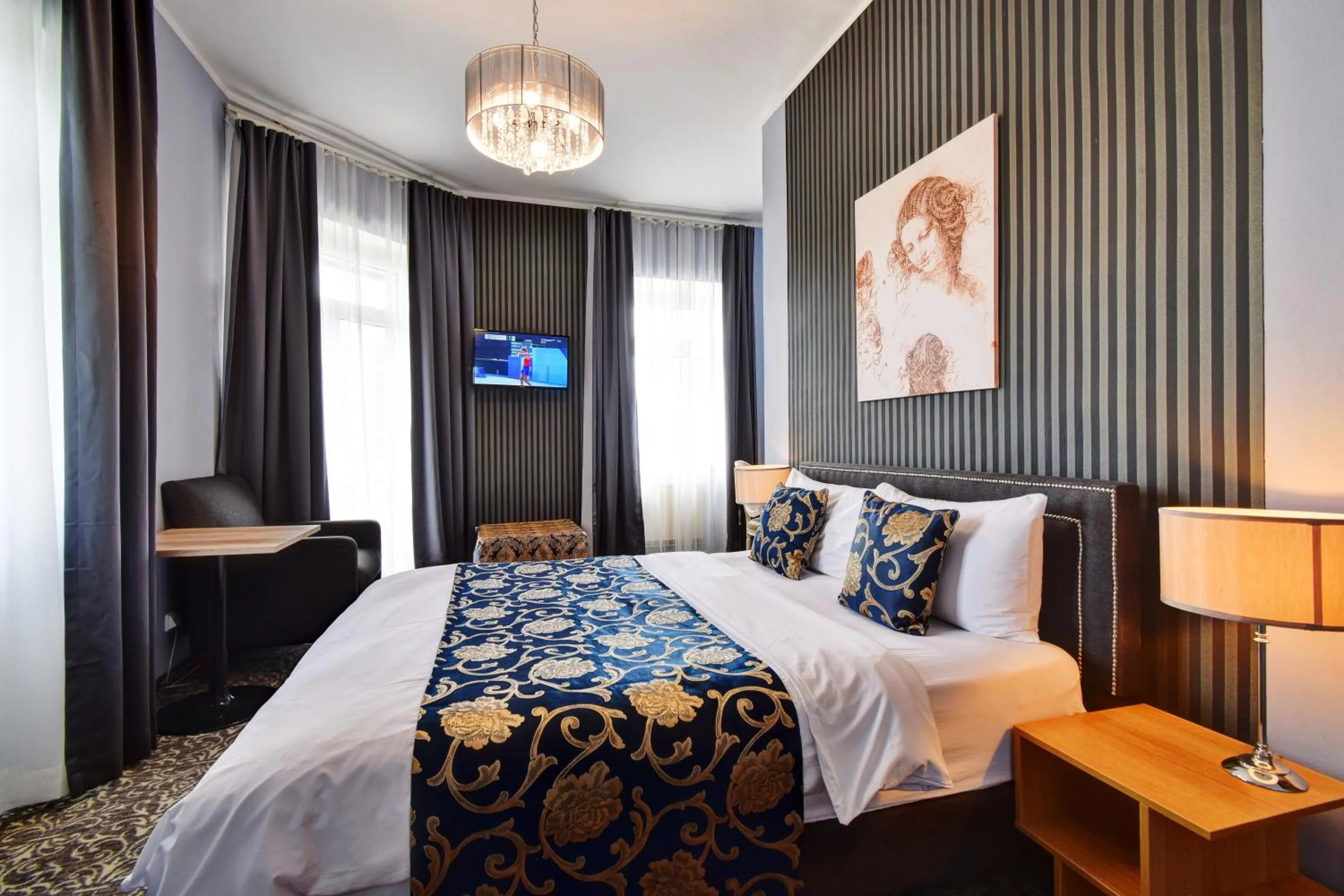 TV and multimedia, Bed in Hotel DaVinci