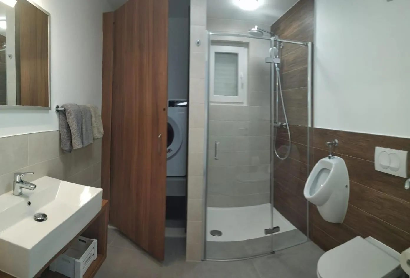 Bathroom in Apartments Gina