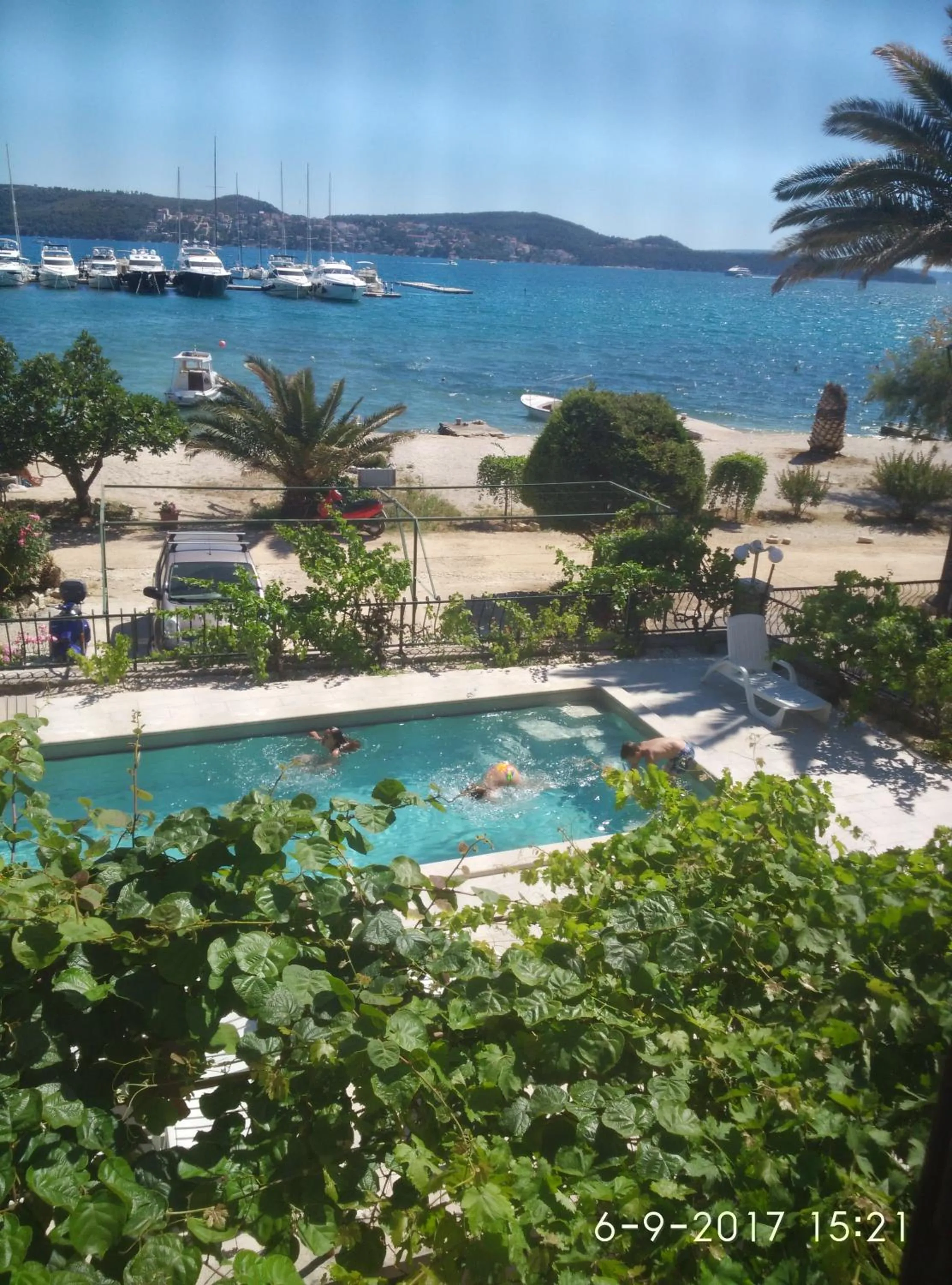 Swimming pool in Apartments Gina