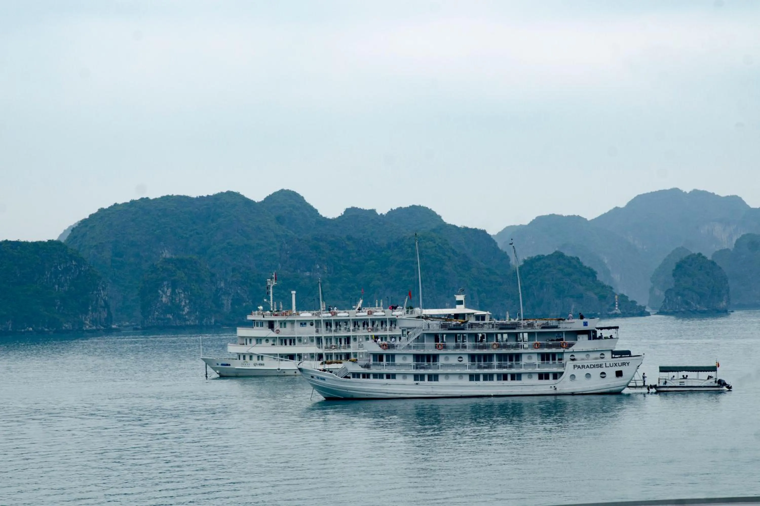 Other in Paradise Sails Cruise