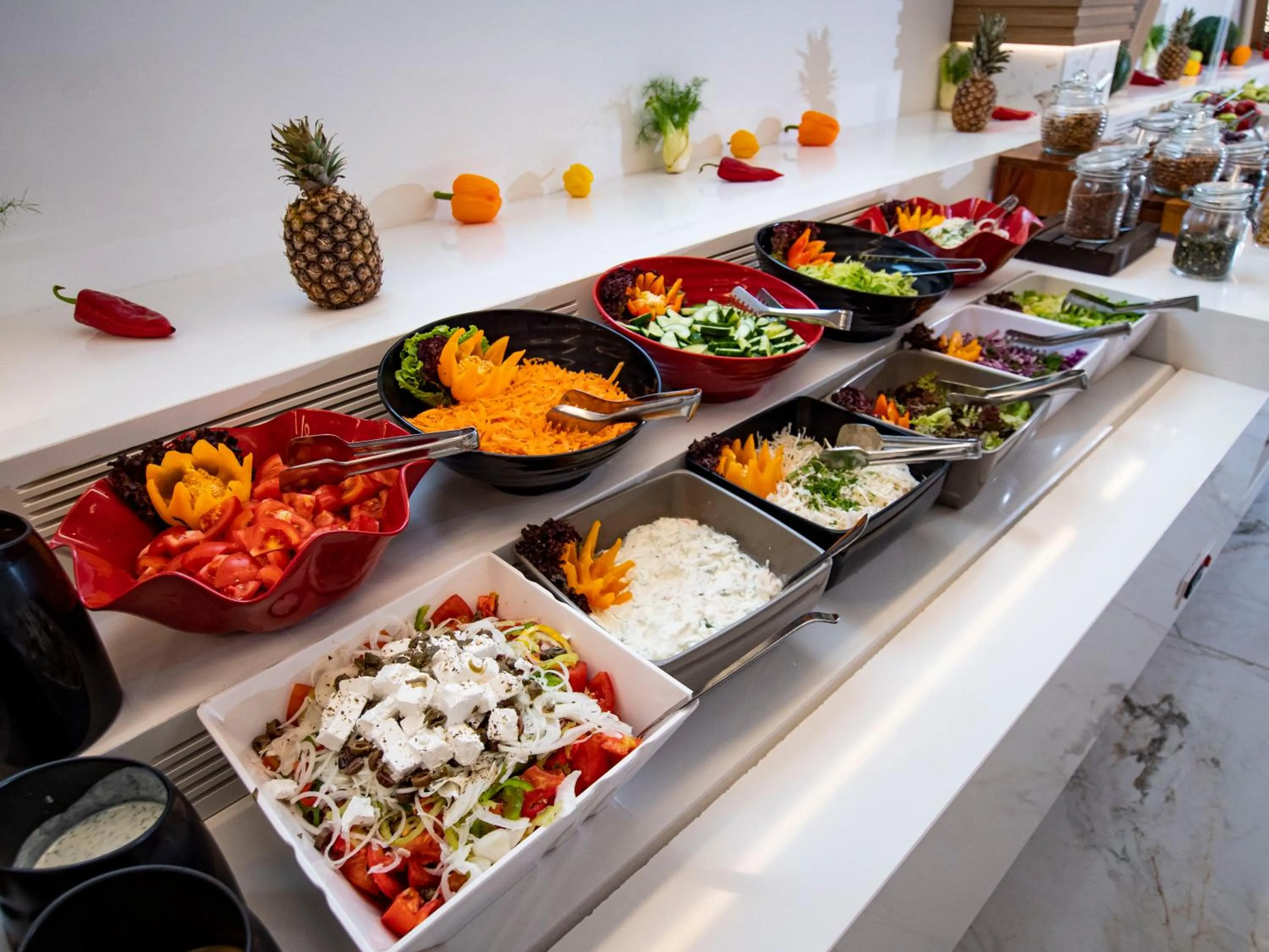 Food in Elmi Beach Hotel & Suites