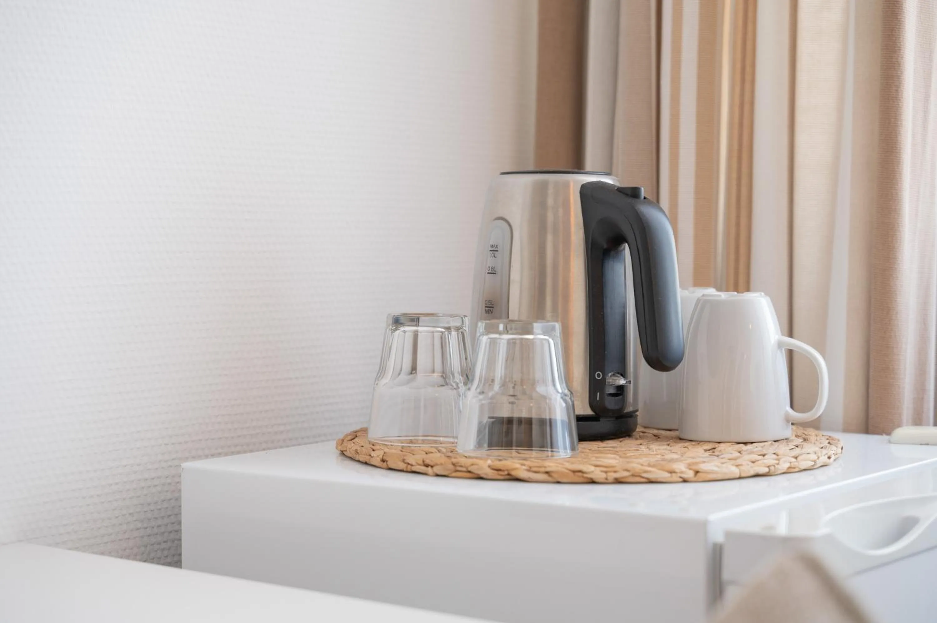 Coffee/tea facilities in Atelier Guesthouse
