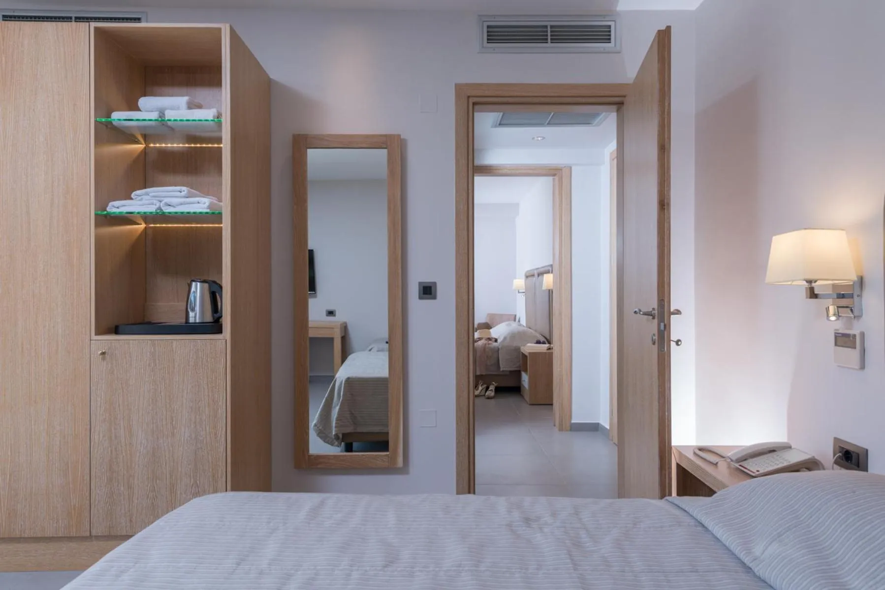 Bedroom, Bed in Cactus Beach Hotel