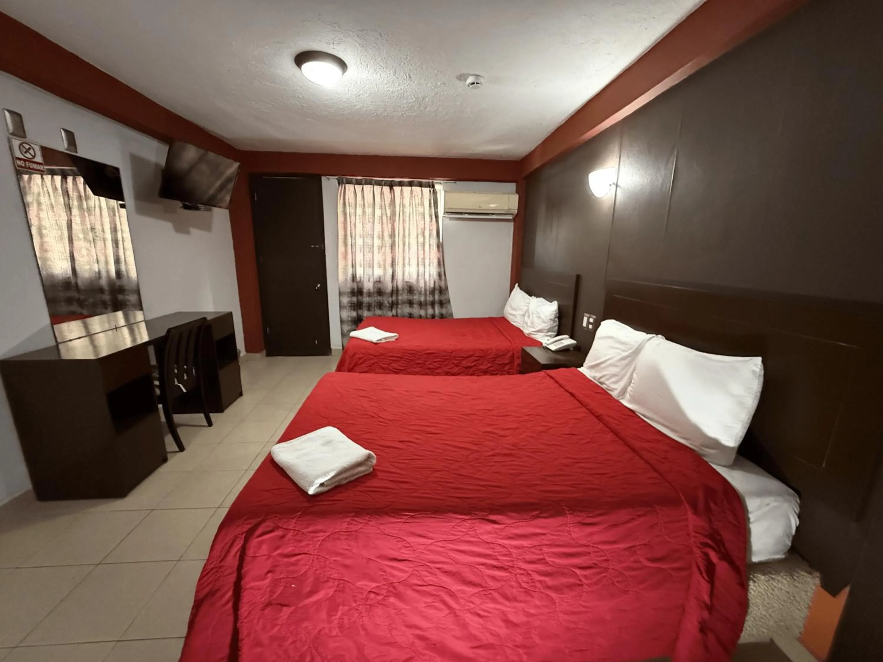 Twin Room in Hotel ROLOVI