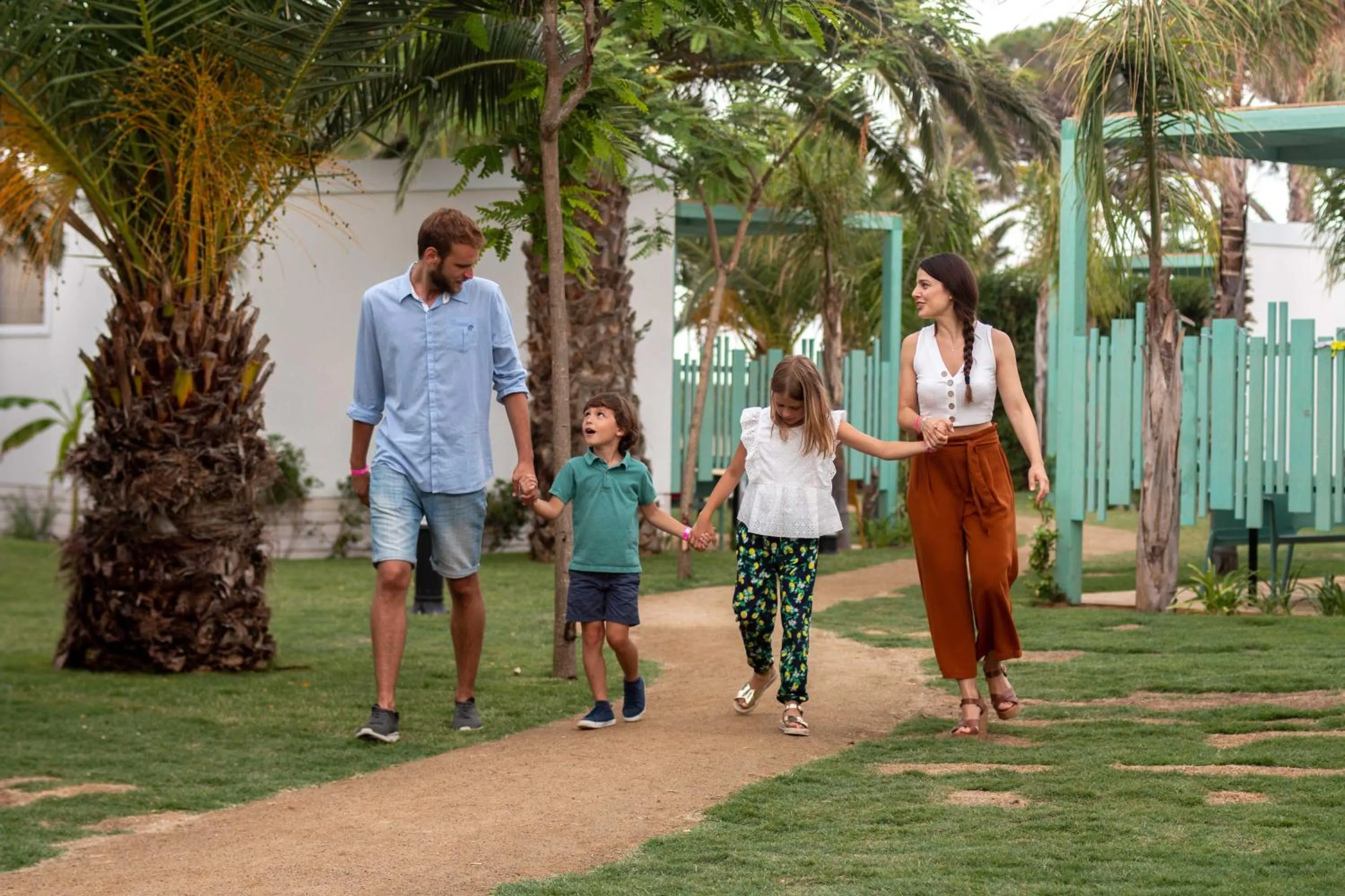 Family in Alannia Els Prats