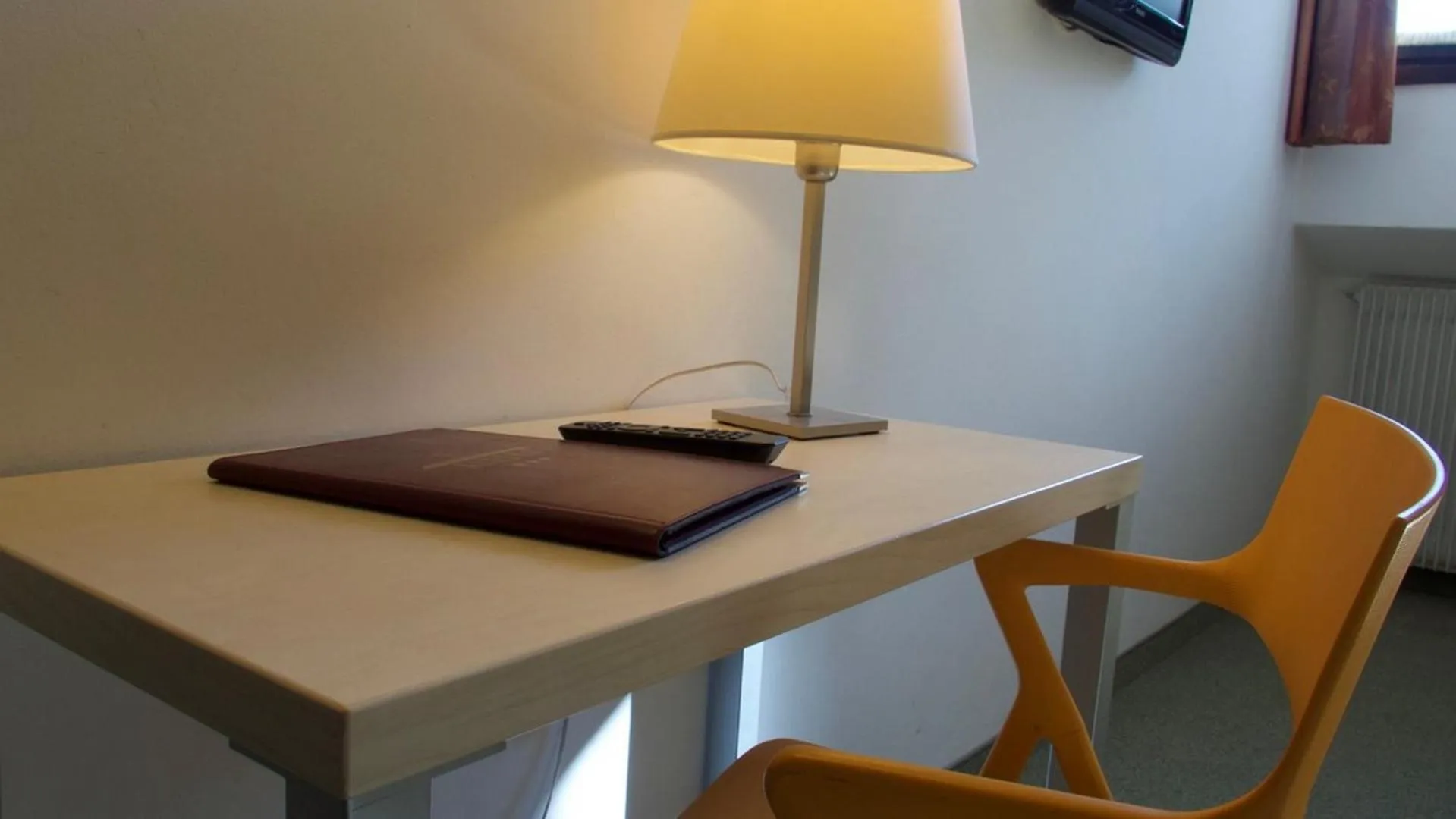 hair dresser in Hotel Alaska