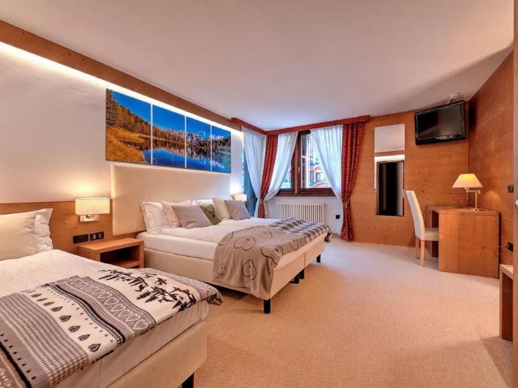 Photo of the whole room, Bed in Hotel Caminetto