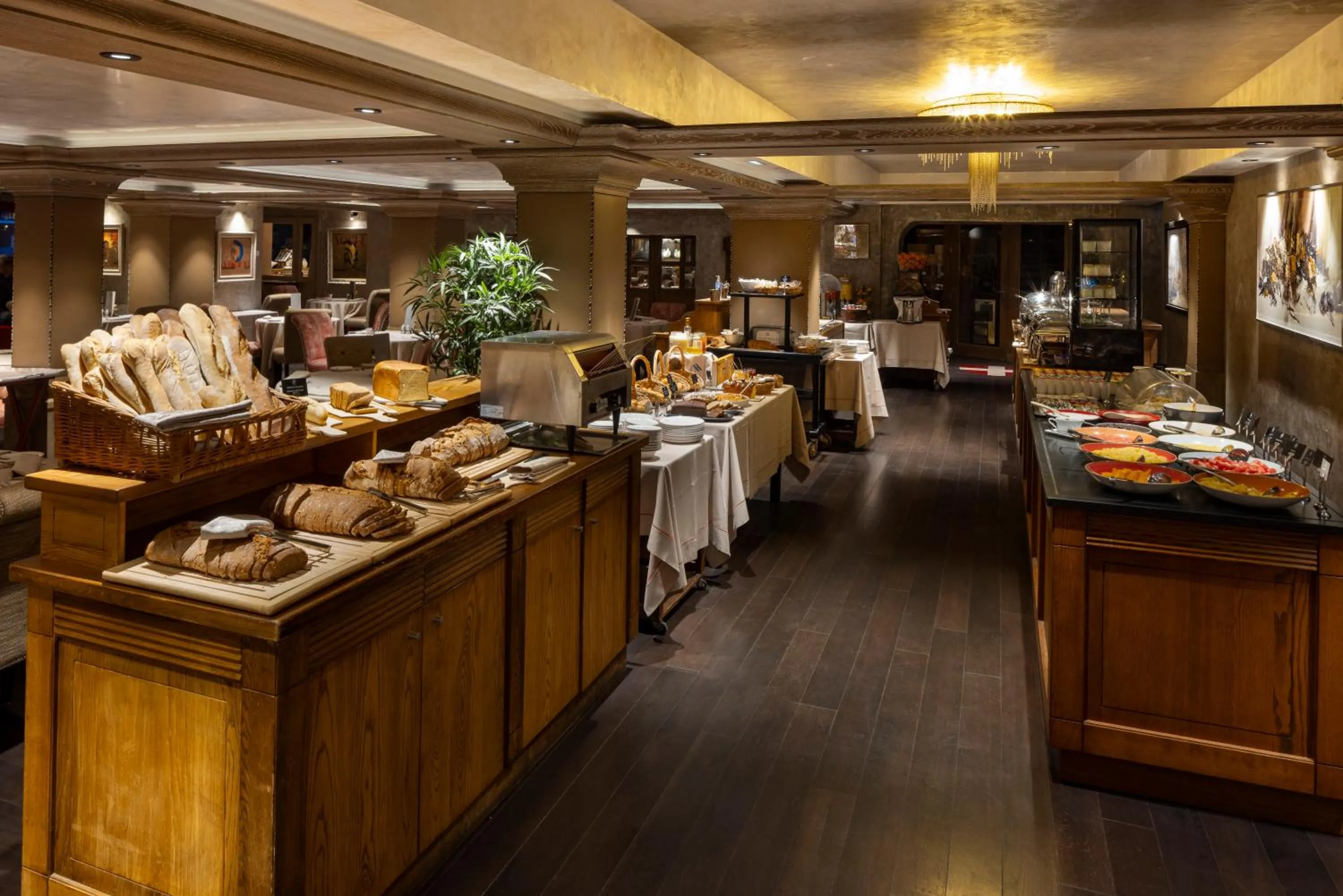 Restaurant/places to eat in Le Lana