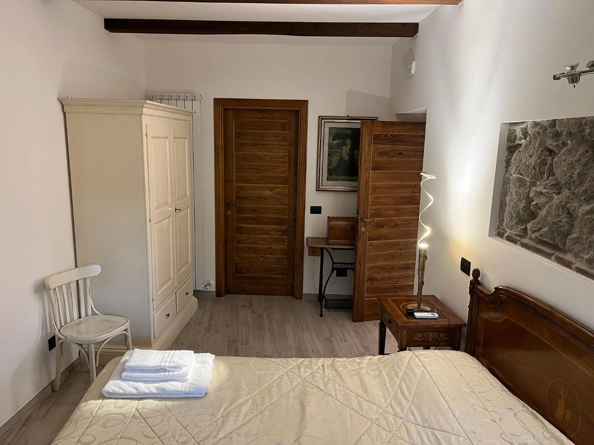 Bed in Albergo Diffuso Locanda Specchio Di Diana