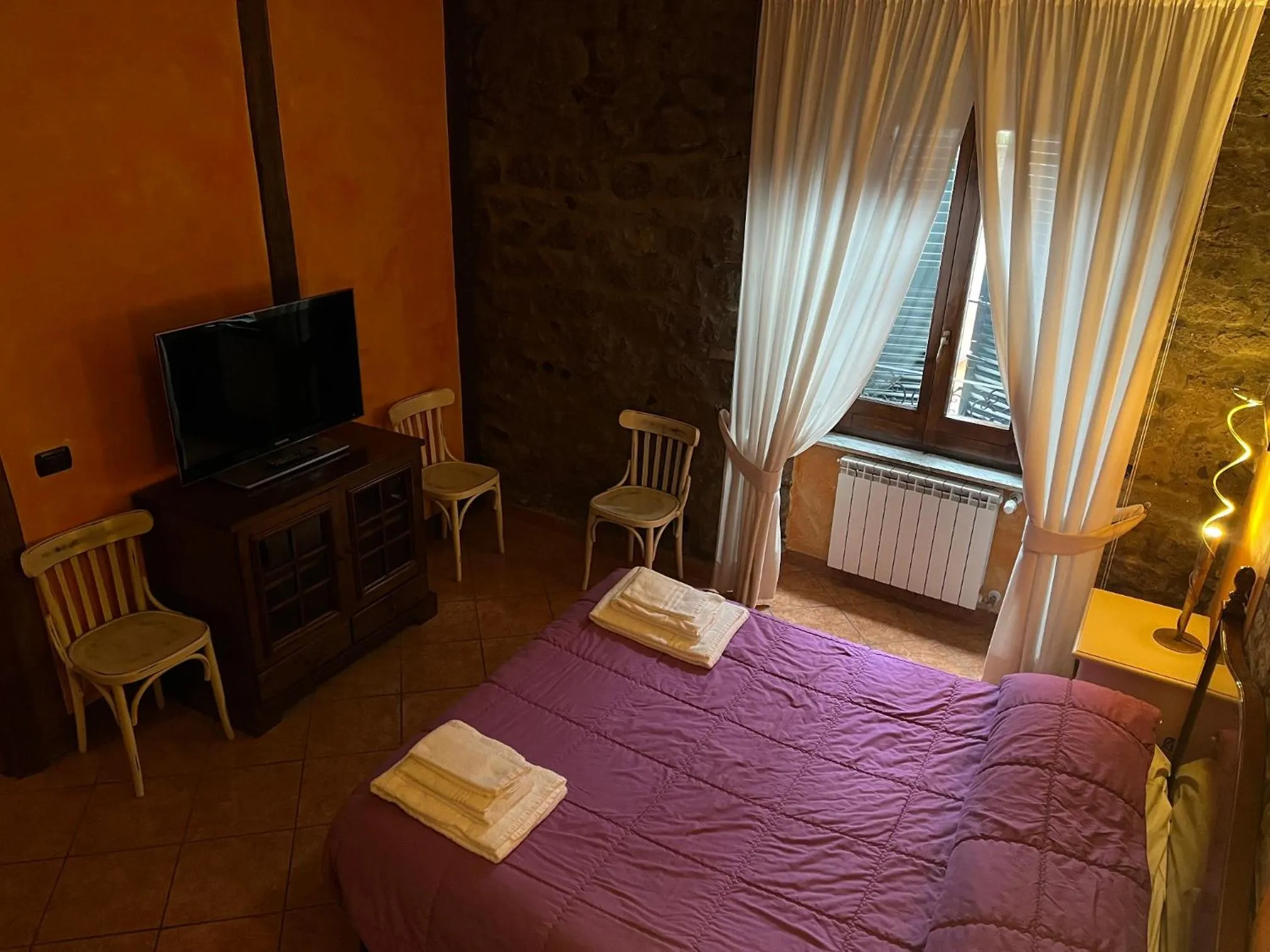 Bed in Albergo Diffuso Locanda Specchio Di Diana