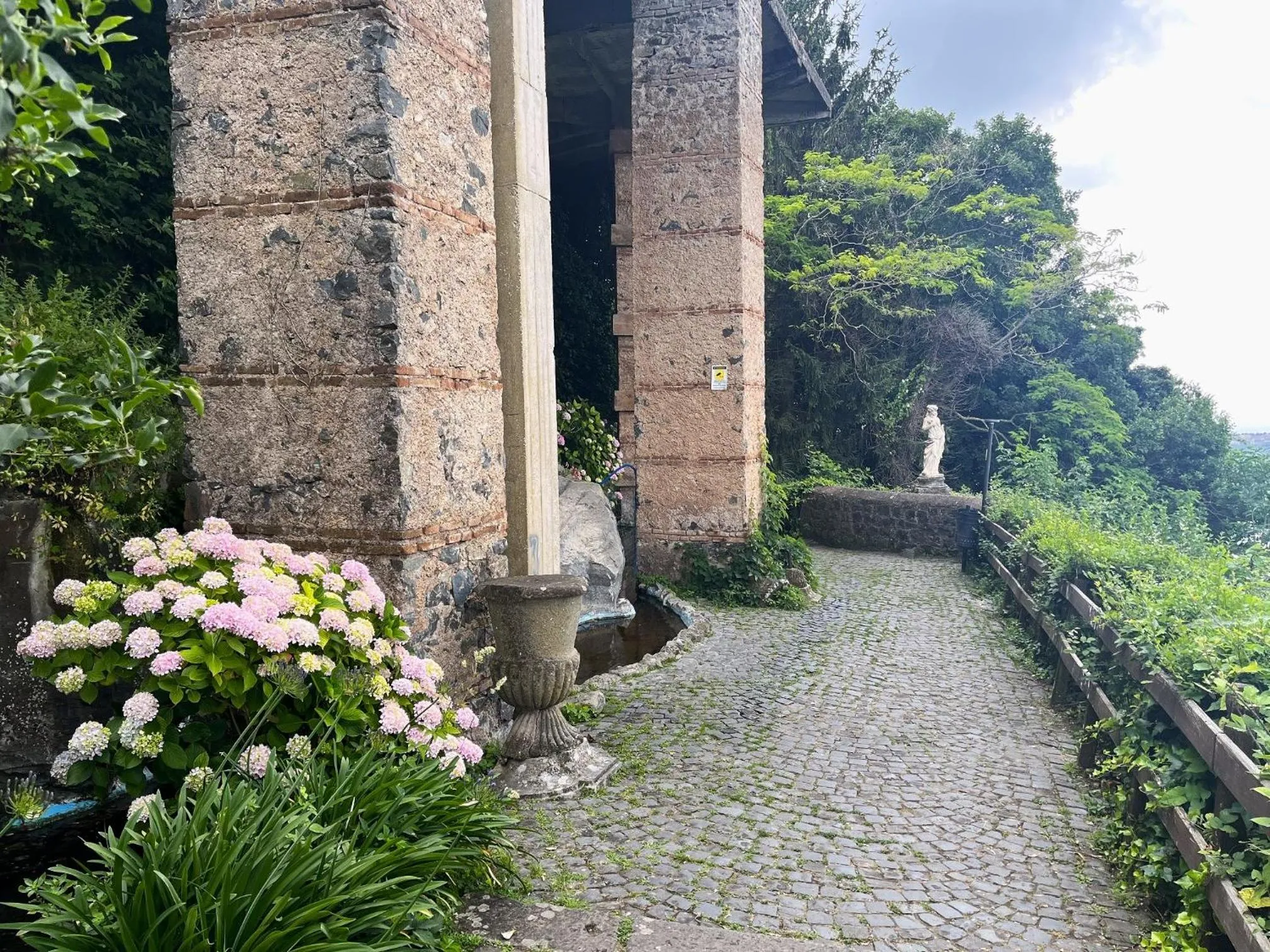 Natural landscape in Albergo Diffuso Locanda Specchio Di Diana