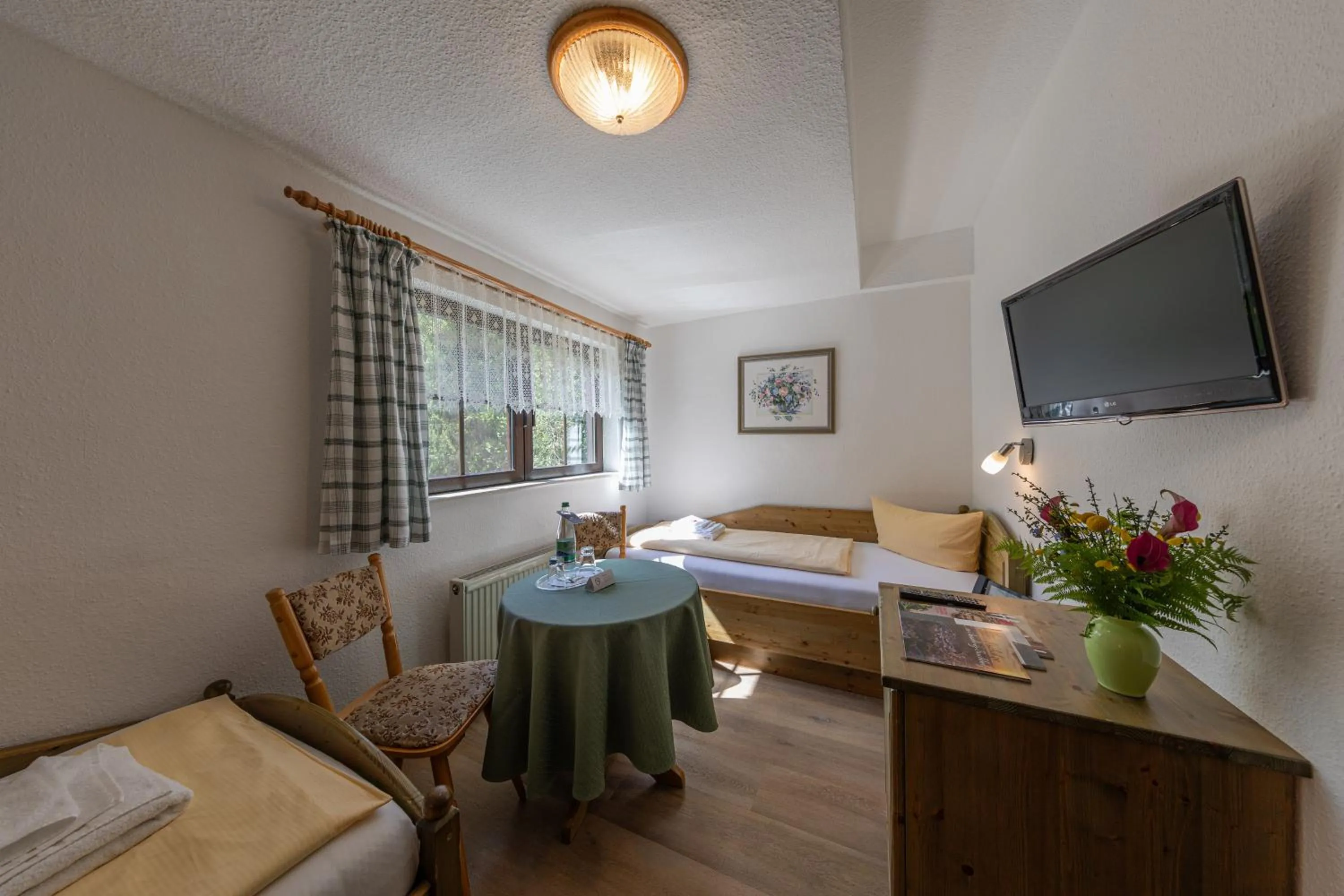 Photo of the whole room, Bed in Waldgasthof & Hotel Am Sauwald