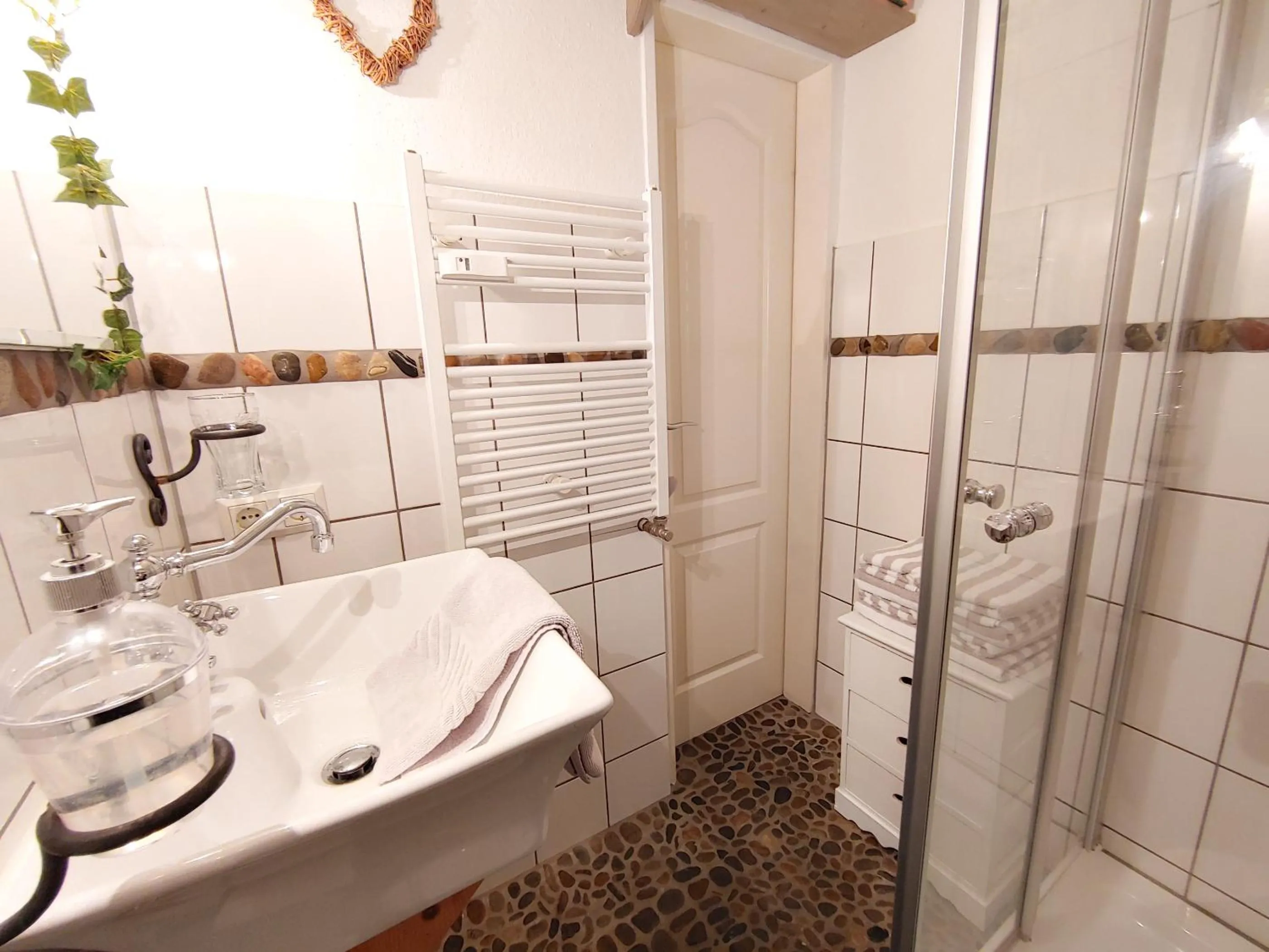 Bathroom in Ferienwohnung *Fenja*