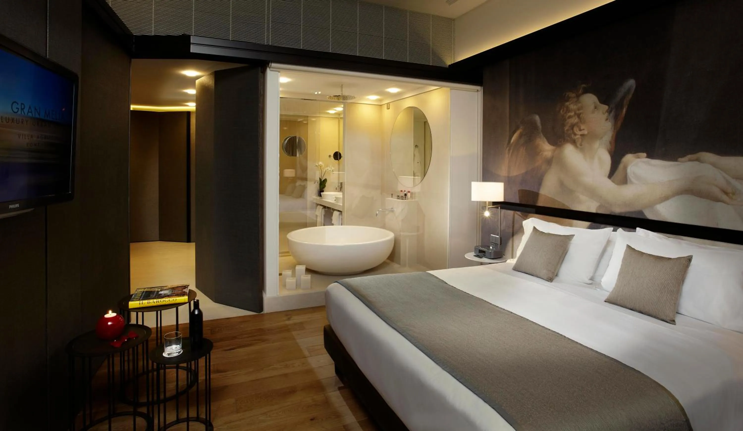 Bathroom, Bed in Villa Agrippina Gran Meliá – The Leading Hotels of the World