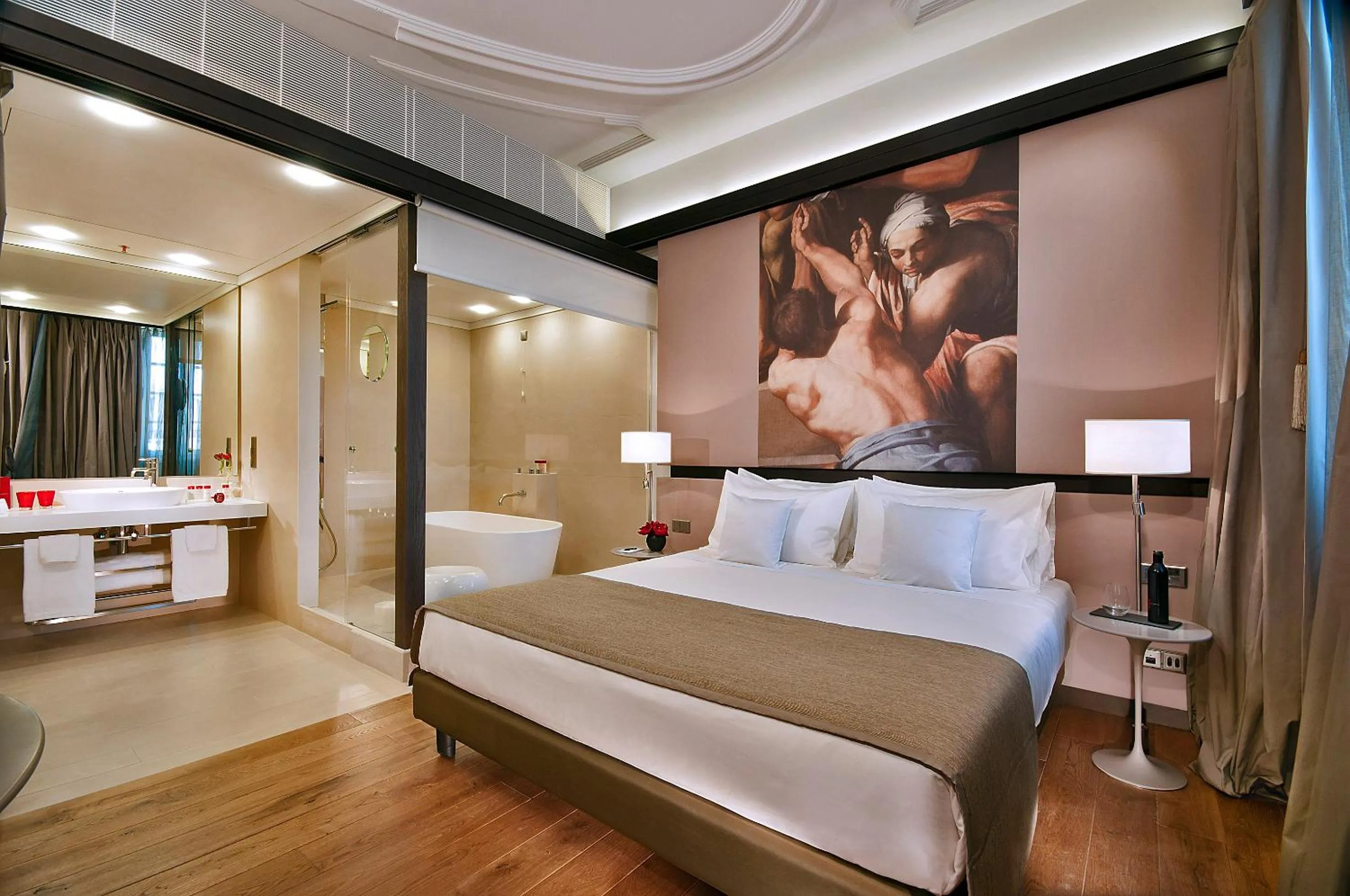 Bathroom, Bed in Villa Agrippina Gran Meliá – The Leading Hotels of the World