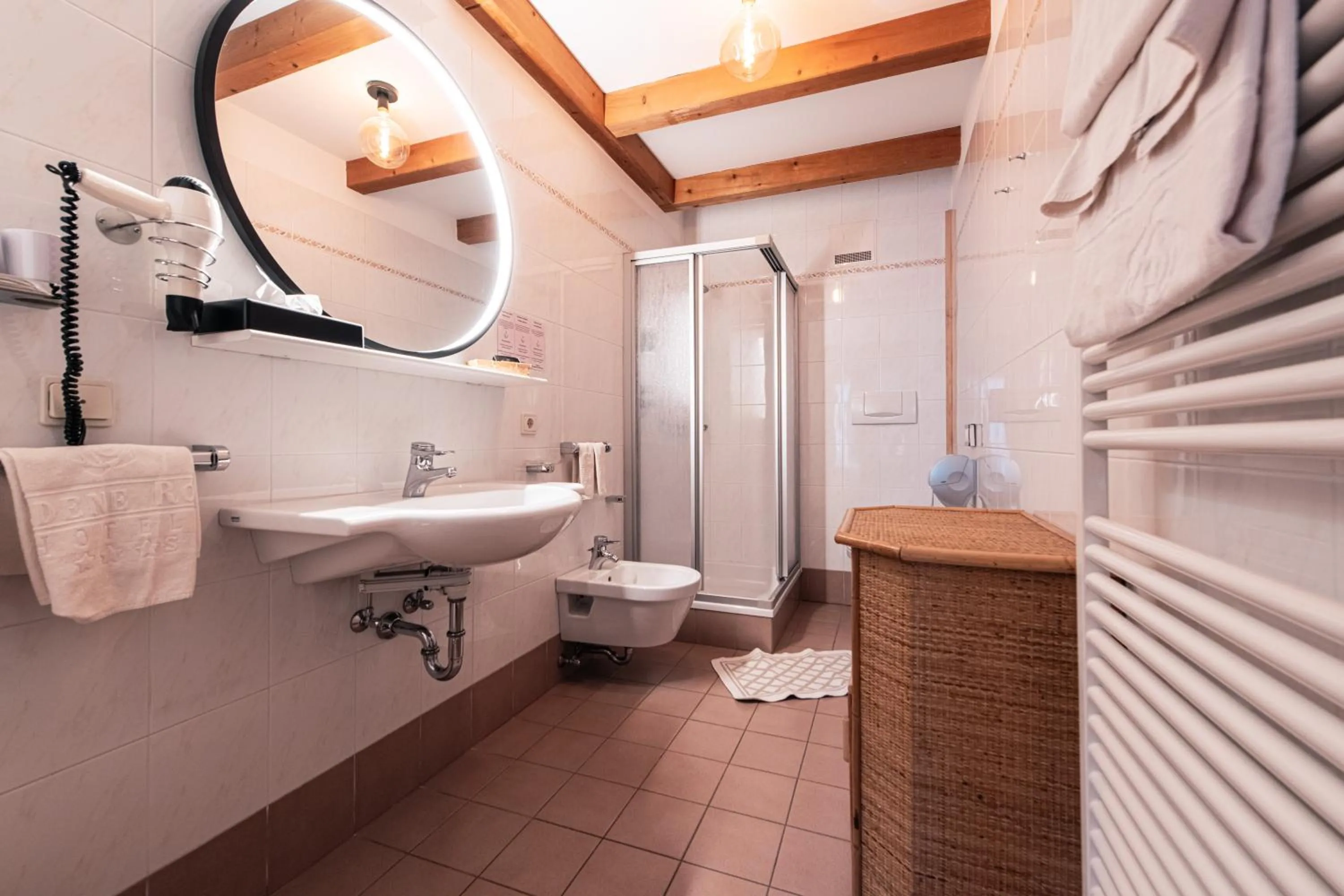 Bathroom in Hotel Goldene Rose