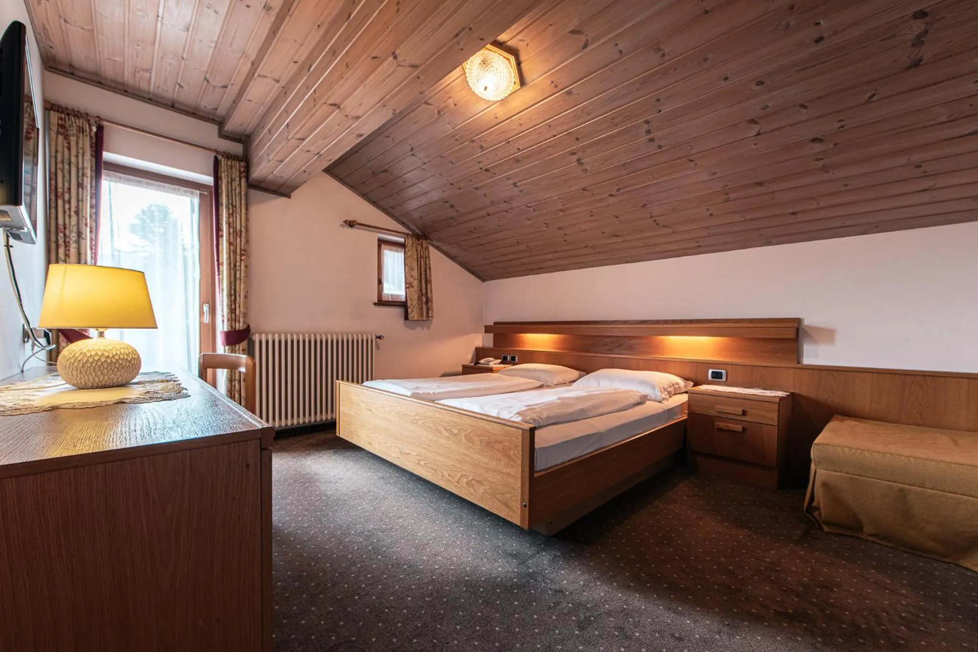 Photo of the whole room, Bed in Hotel Goldene Rose