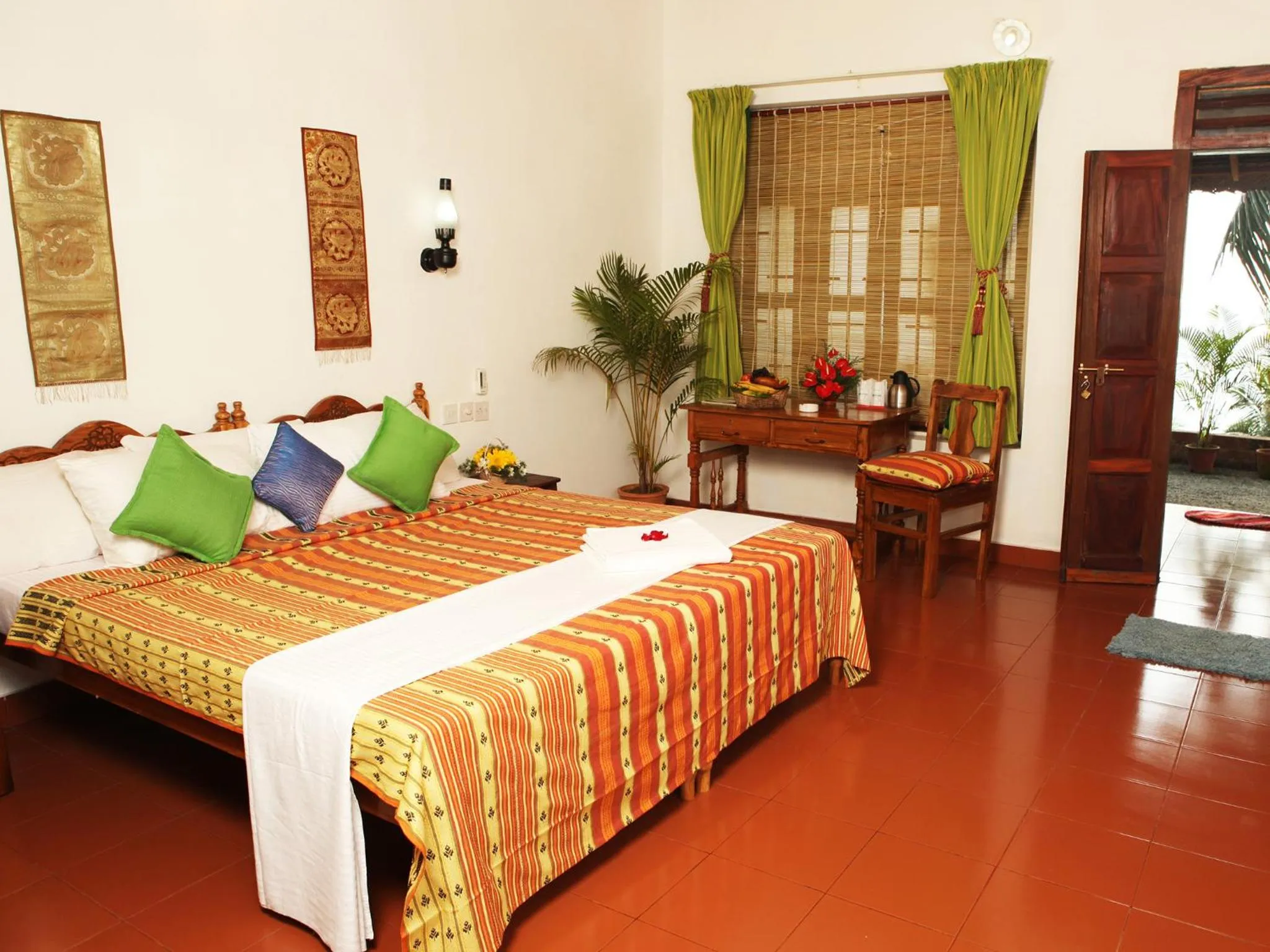 Photo of the whole room, Bed in Soma Palmshore