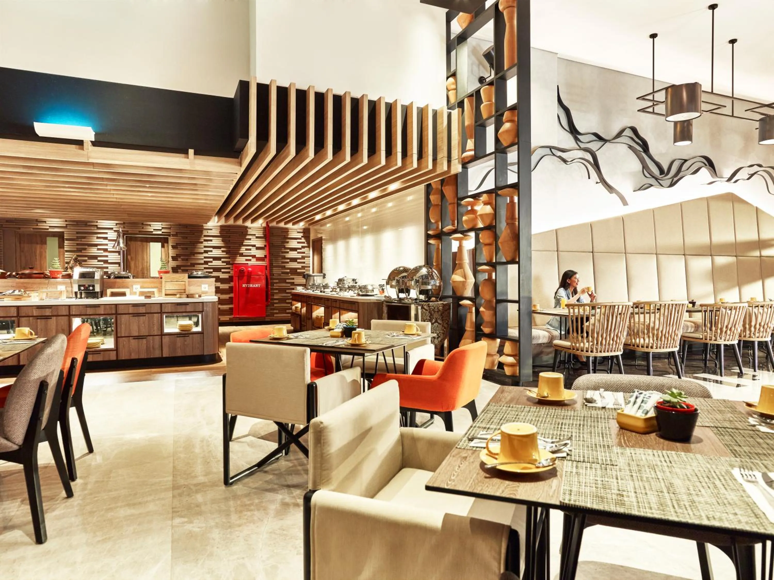 Restaurant/places to eat in Novotel Karawang