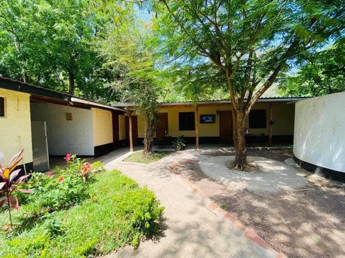 Standard Double Room with Shared Bathroom in Tradewinds Lodge Standard Double Room with Shared Bathroom in Tradewinds Lodge