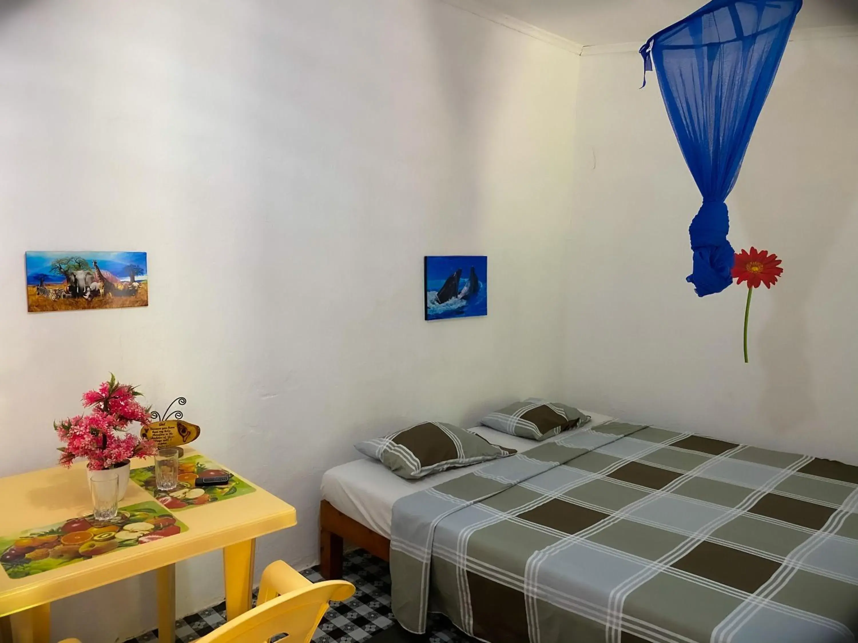 Double Room with Shared Bathroom in Tradewinds Lodge Double Room with Shared Bathroom in Tradewinds Lodge