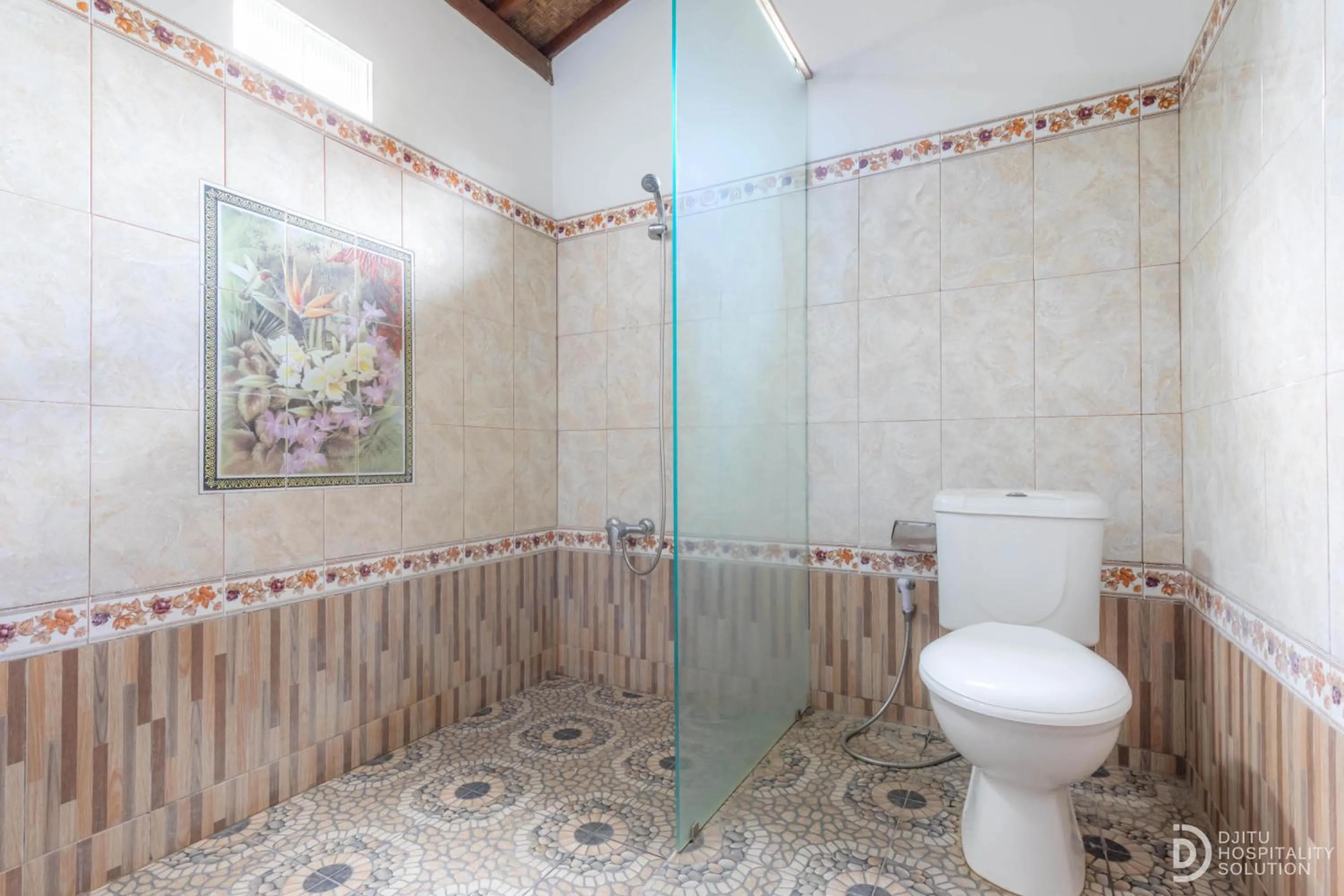 Bathroom in Artha Dewata Home Stay