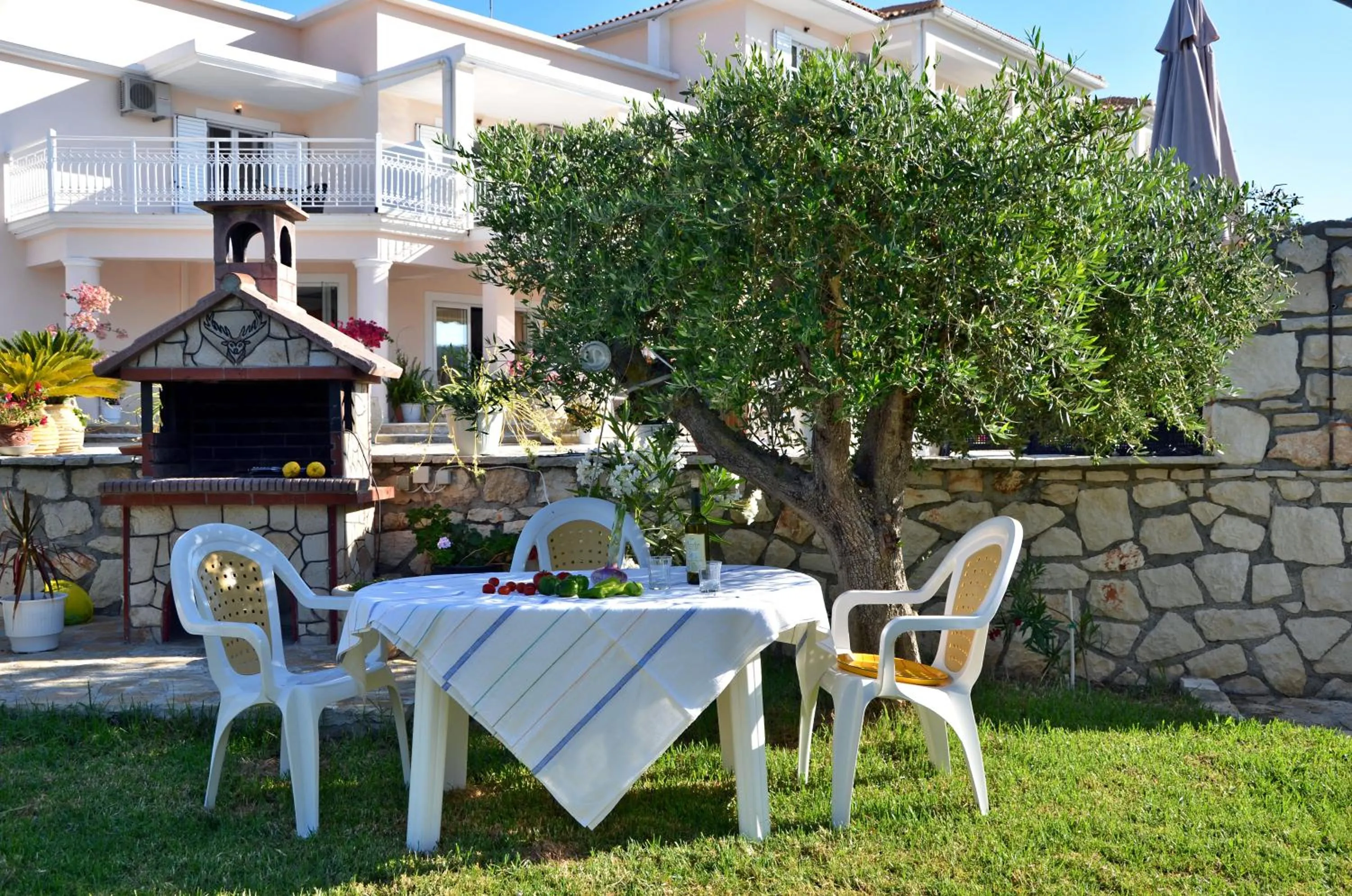 Garden in Elea Hotel Apartments and Villas