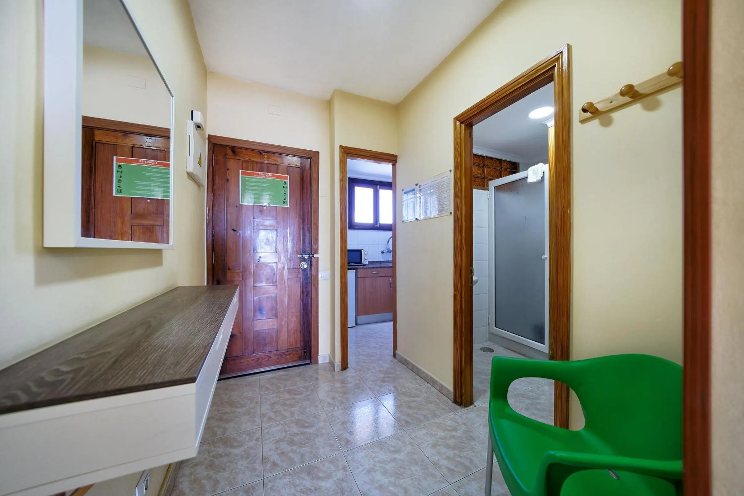 Lobby or reception in Apartamentos Strelitzias