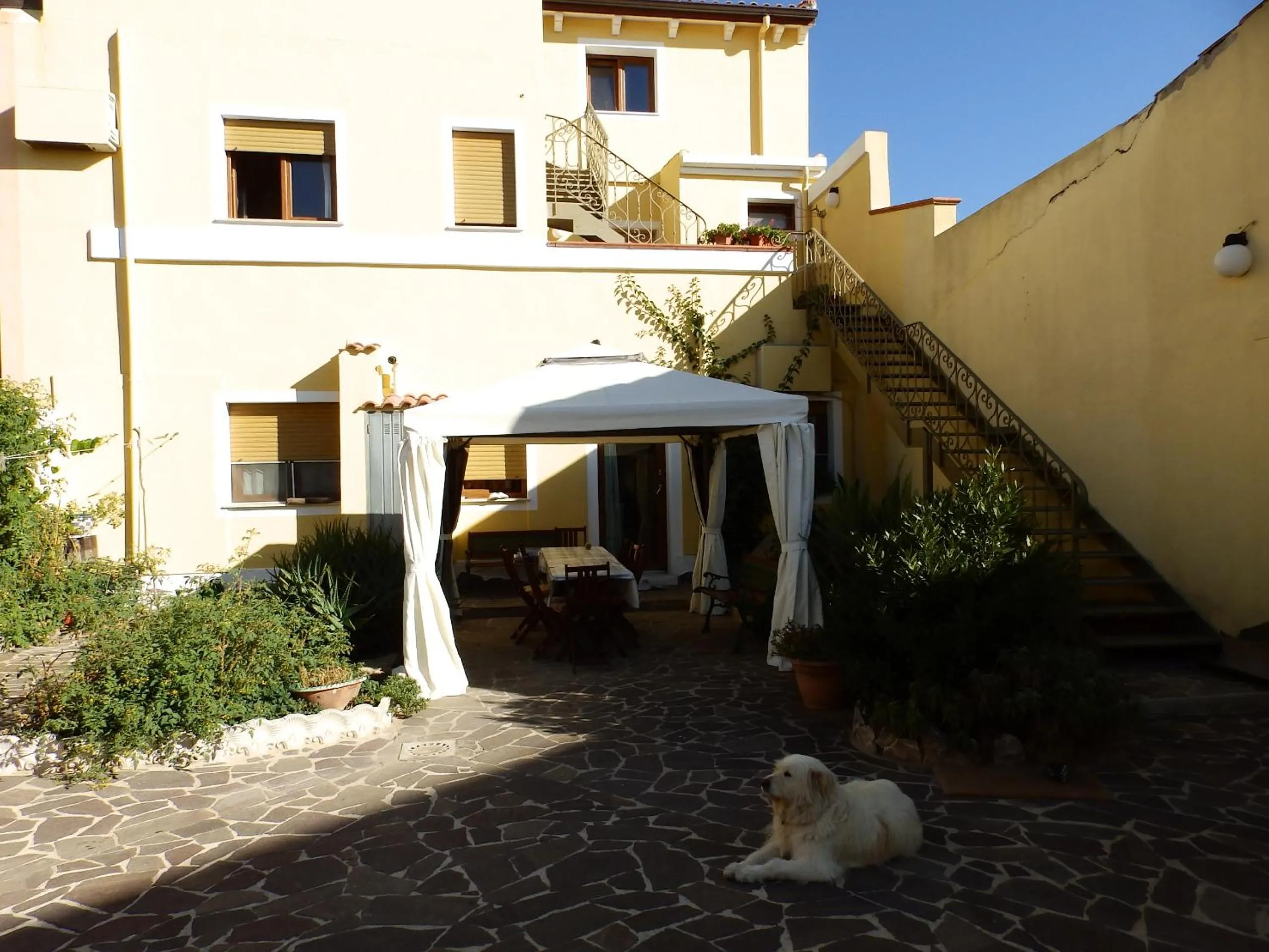 Facade/entrance in Sa Chessa B&B