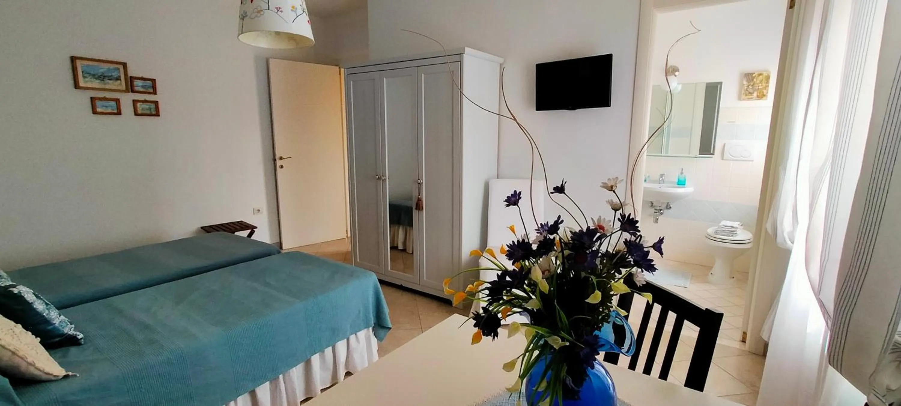 Photo of the whole room in Sa Chessa B&B