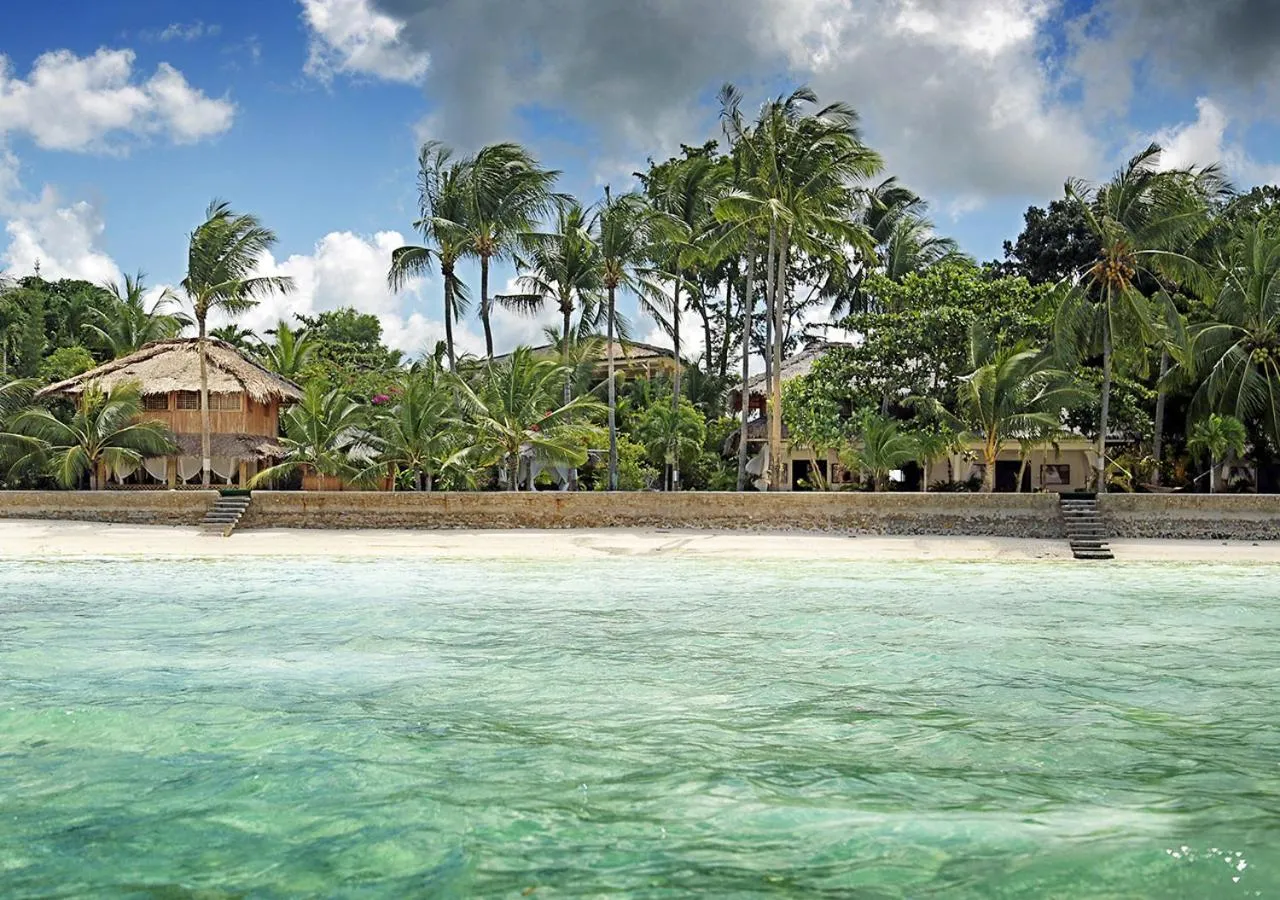 Property building in Les Maisons D'Itac