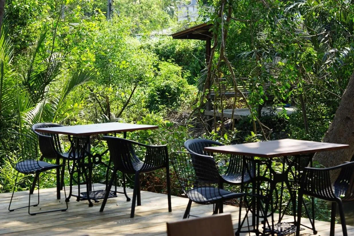 Patio in House Of Passion Amphawa