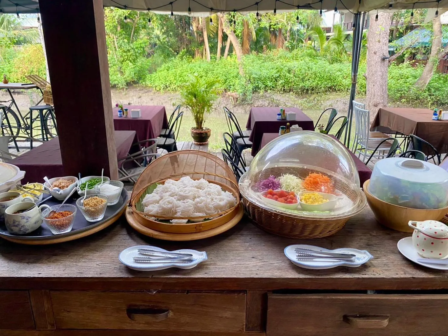 Breakfast in House Of Passion Amphawa