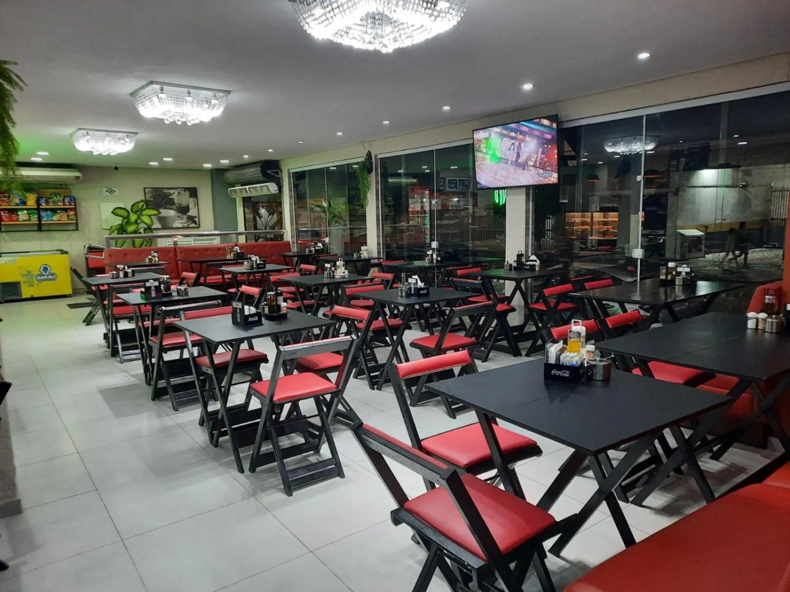 Restaurant/places to eat in Hotel Natal