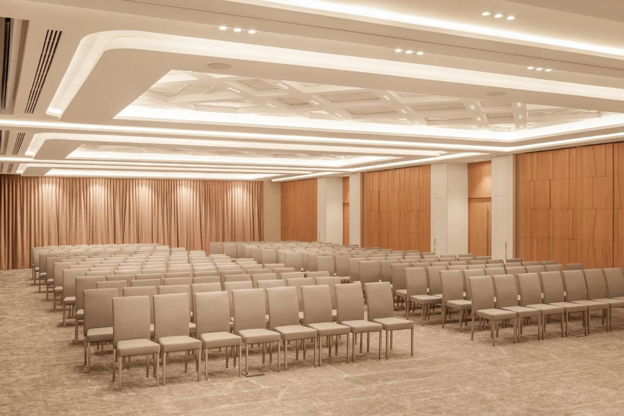 Meeting/conference room in Holiday Inn Almaty by IHG