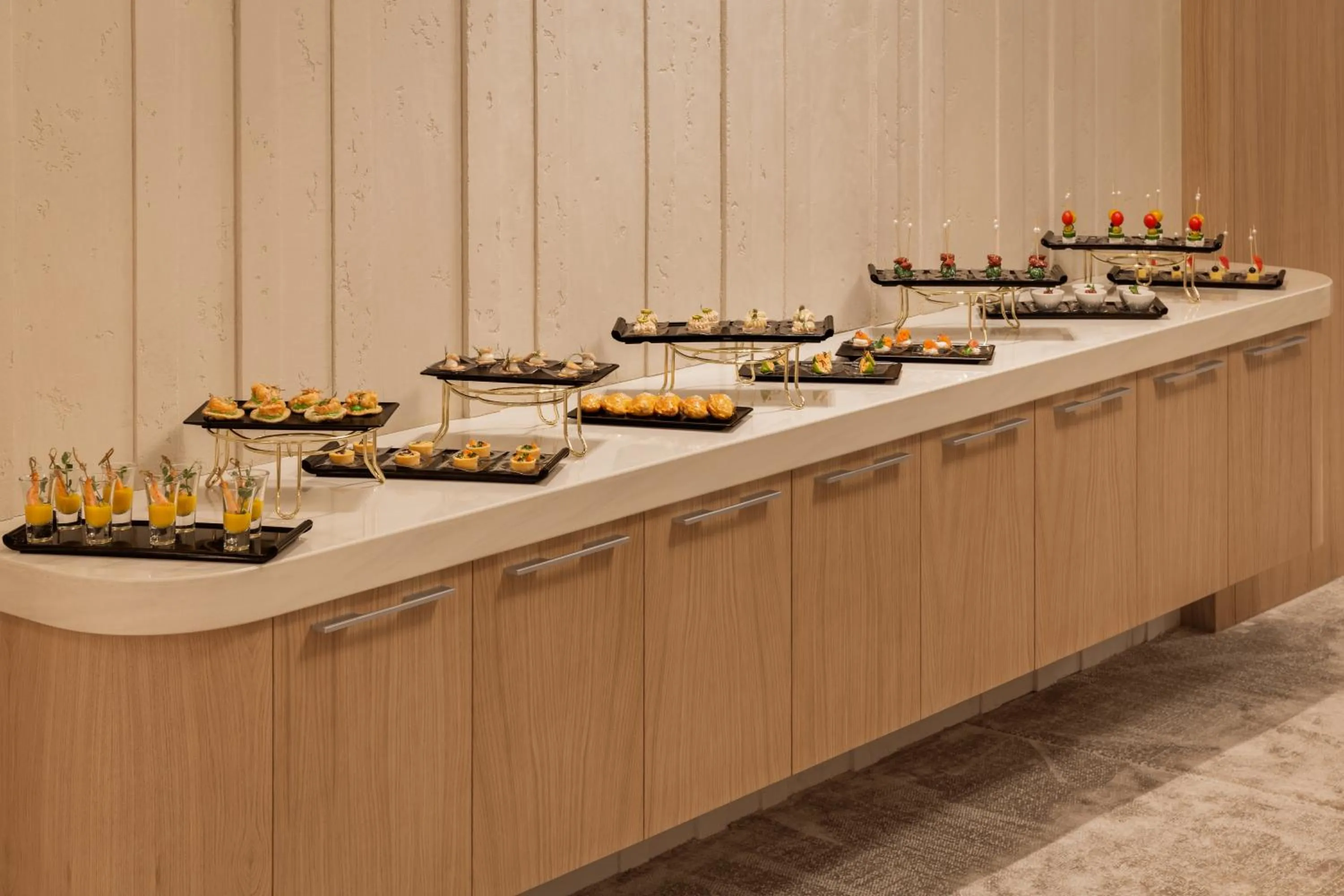 Food and drinks in Holiday Inn Almaty by IHG