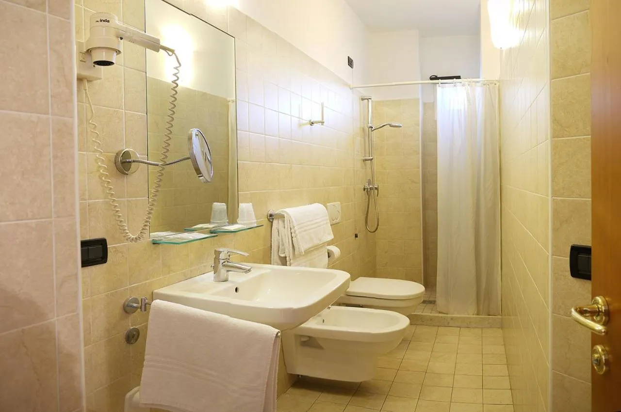 Quadruple Room in Hotel Alla Rotonda