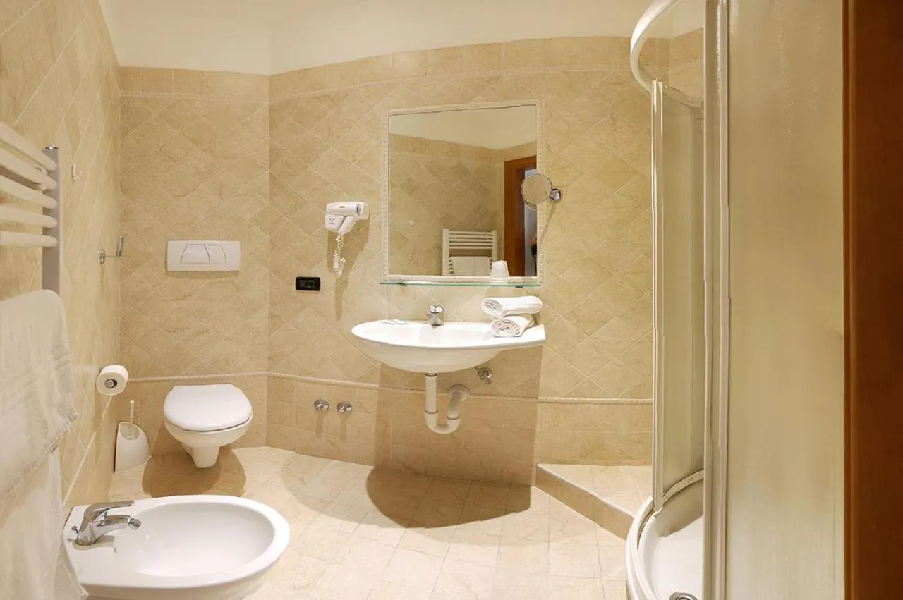 Bathroom in Hotel Alla Rotonda